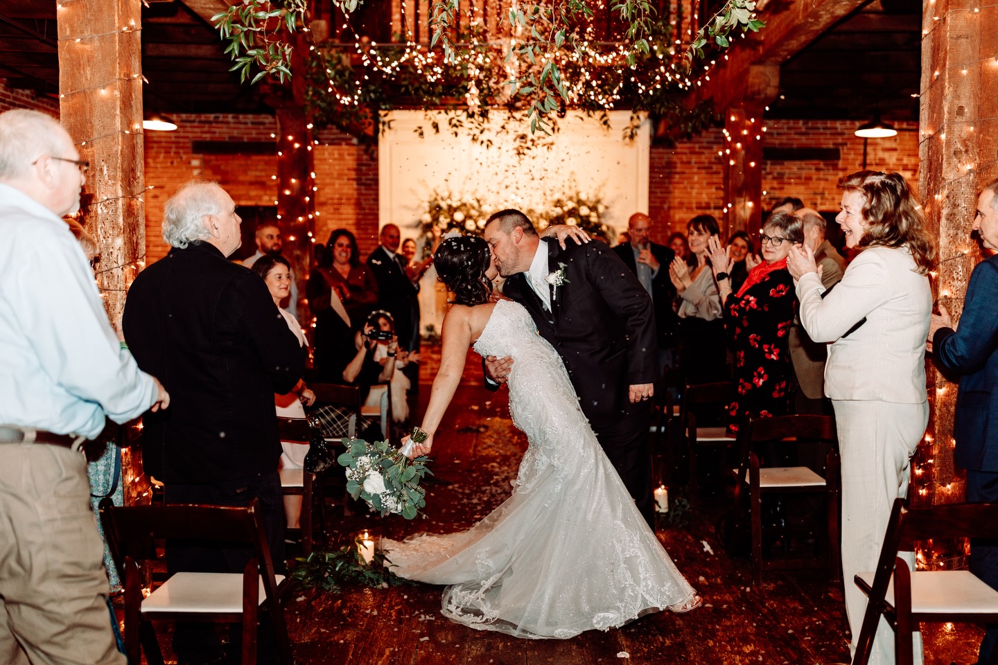 Sealed with a kiss! #3WESTweddings | 📸 @lindsayrossmanphotography | venue: @thebookinghouse