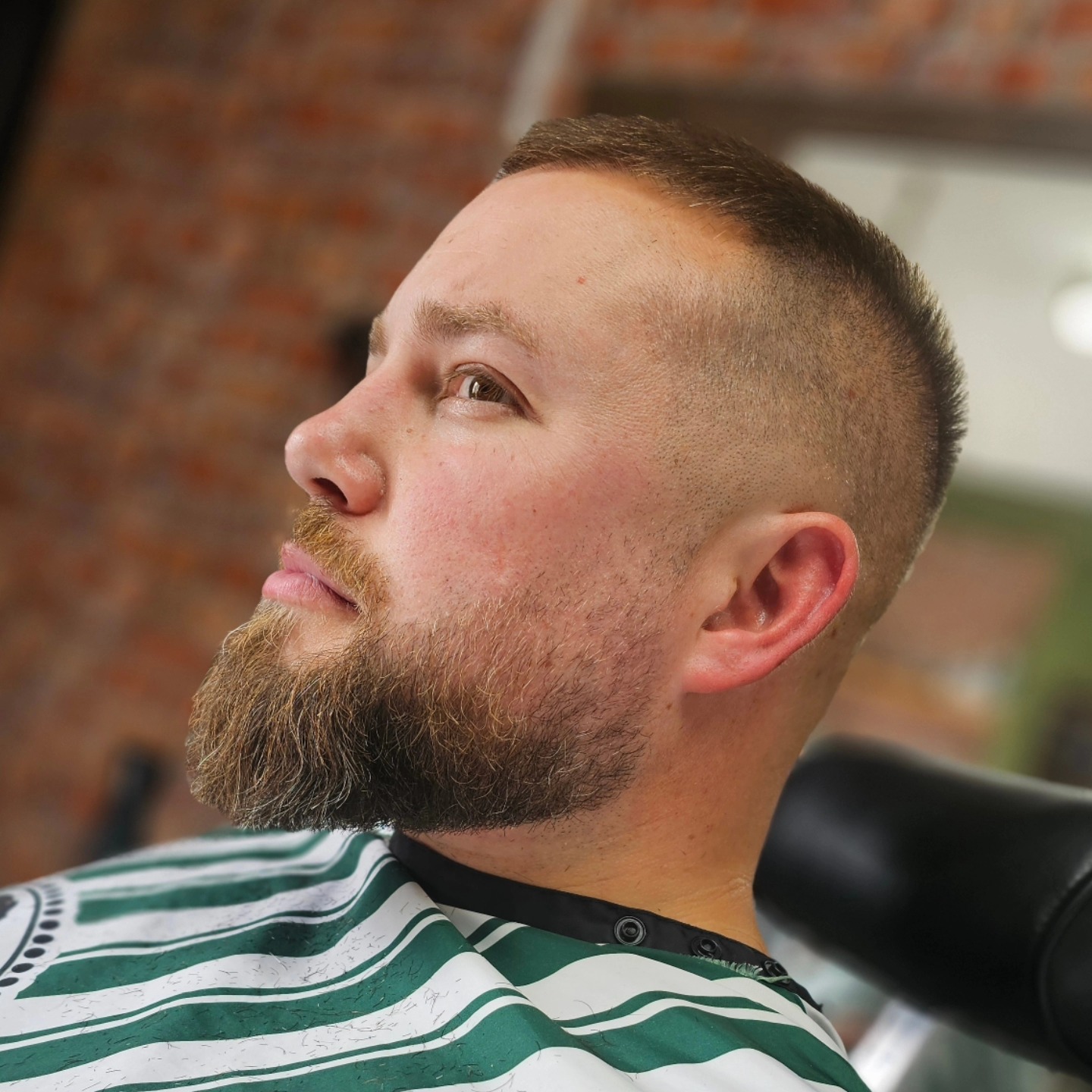 High skinfade and beard sculpture for this one!
We do love what we do at prestige and we hope are passion shows!
#bearded #bearded #beardsculpting #skinfade #barberlove #barbershop #barber #barberlife #lovewhatyoudo #wirralbarbers #wirral #wirralbuisness