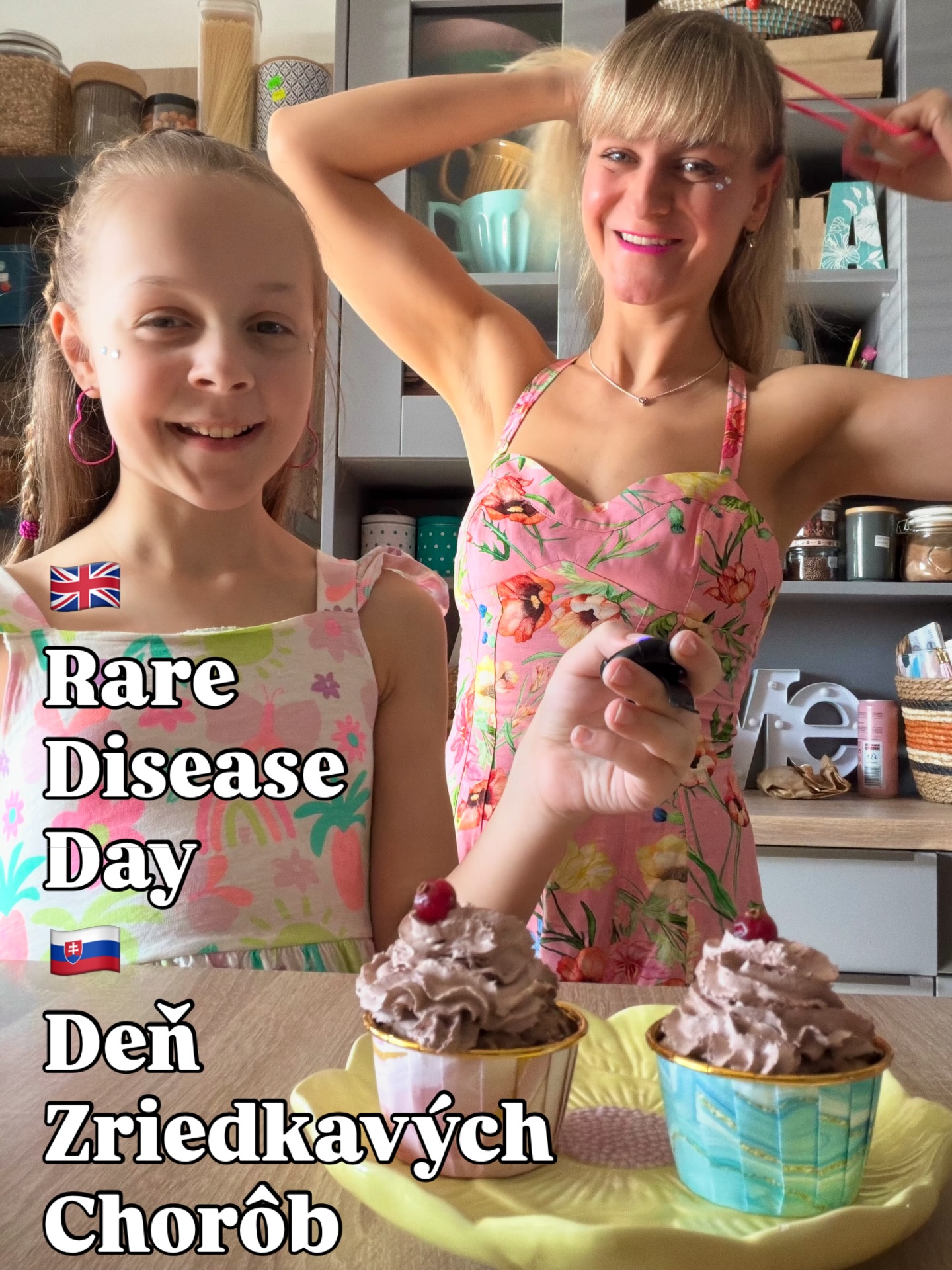 Svetový deň zriedkavých chorôb.💖💜💚🧡💙
Dnes mi Vanesa ráno povedala, že deň zriedkavých chorôb berie ako svoje druhé narodeniny.
Tak sme si na oslavu spravili cupcaky. 🧁
A čo tento deň znamená pre nás?
Je to pripomienka toho, aký obrovský význam má novorodenecký skríning, výskum a dostupná zdravotná starostlivosť.
Vďaka nim môže žiť život, ktorý by ešte pred pár desaťročiami nebol samozrejmosťou.
Dnes oslavujeme možnosti.
Je to deň vďačnosti.
Za Vanesu.
Aj za všetky možnosti, ktoré má.
Dnes myslíme na všetkých, ktorí žijú so zriedkavou chorobou. 💛💙🩷💖🧡💚
🇬🇧Rare Disease Day. 💖💜💚🧡💙
This morning, Vanesa told me she sees this day as her second birthday.
So we made cupcakes to celebrate. 🧁
And what does this day mean to us?
It’s a reminder of how powerful newborn screening, research and access to proper medical care truly are.
Because of them, she gets to live a life that wouldn’t have been possible decades ago.
Today, we celebrate all the possibilities.
It is a day of gratitude.
For Vanesa.
And for every opportunity she has.
Sending love to all families living with a rare condition today. 💛💜💙🩷💚🧡💖
#RareDiseaseDay #PKU #girl #phenylketonuria #gratitude