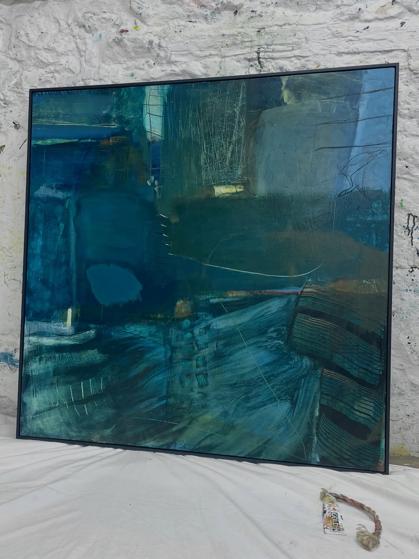 ‘The land I walked’, 102 x 102cm, acrylic and mixed media on canvas. @thevannergallery in Salisbury Swipe to see details of the mark making and surface development. A piece I always love exploring! Keep 👀
🔜🤗🔜I’m excited to be having my next solo exhibition Portals with the Vanner Gallery which opens on the 17th April until 16th May. The private view is on Thursday 16th when I’II be in the gallery so please come and say hello and see the work. I’II also be returning on 7th May to give an artist talk. If you’re interested please head to the Vanner Gallery website or email them on hello@vannergallery.com.🙏
#davidmankin #davidmankinart #abstractlandscapepainting #contemporarylandscape #modernbritishart