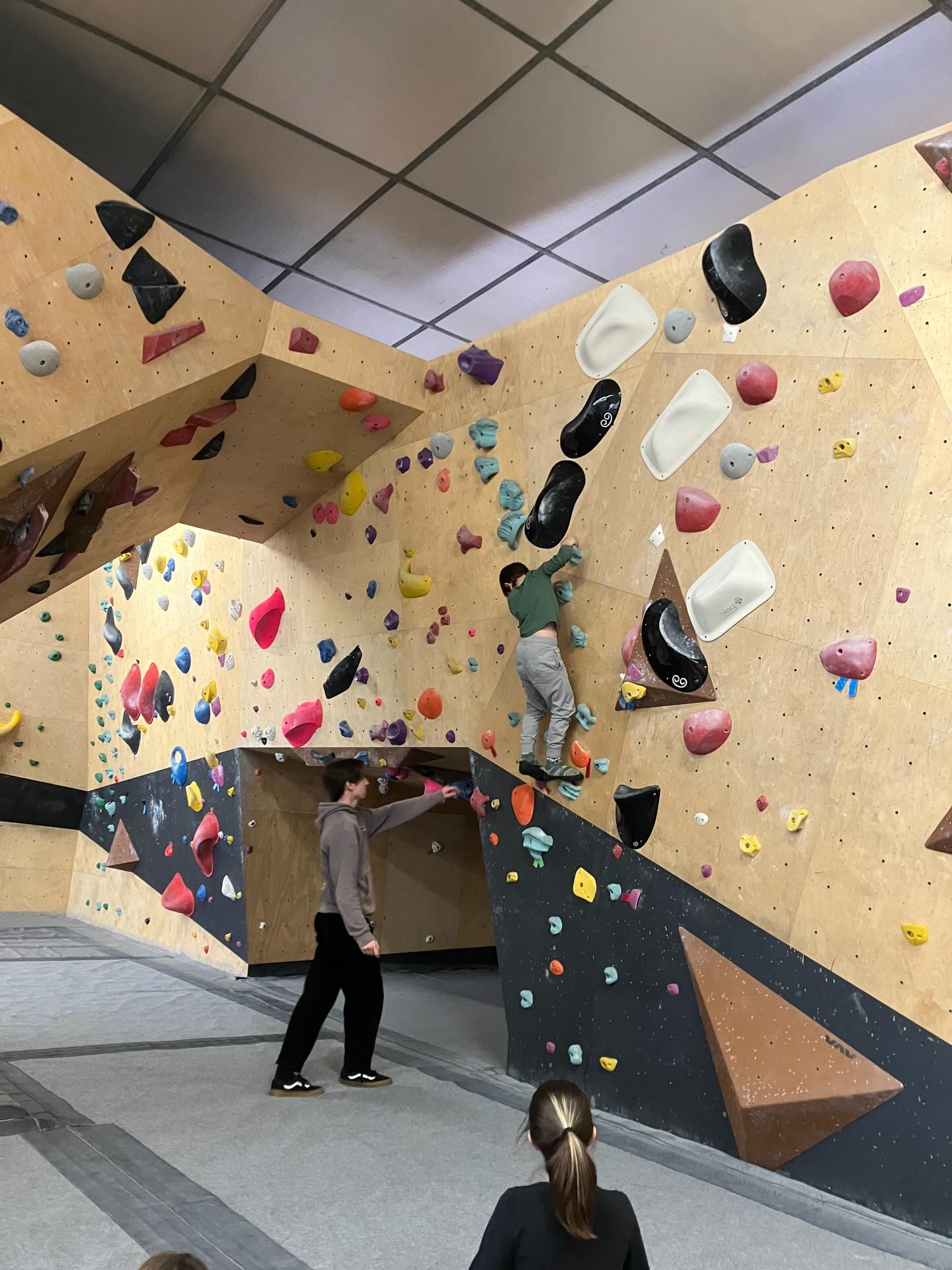 Avui SORTIM al @rocodrom_9c !!! Gràcies per tot! Ha sigut una gran experiència!! Gràcies un any més @dipsalut @dsocialscat