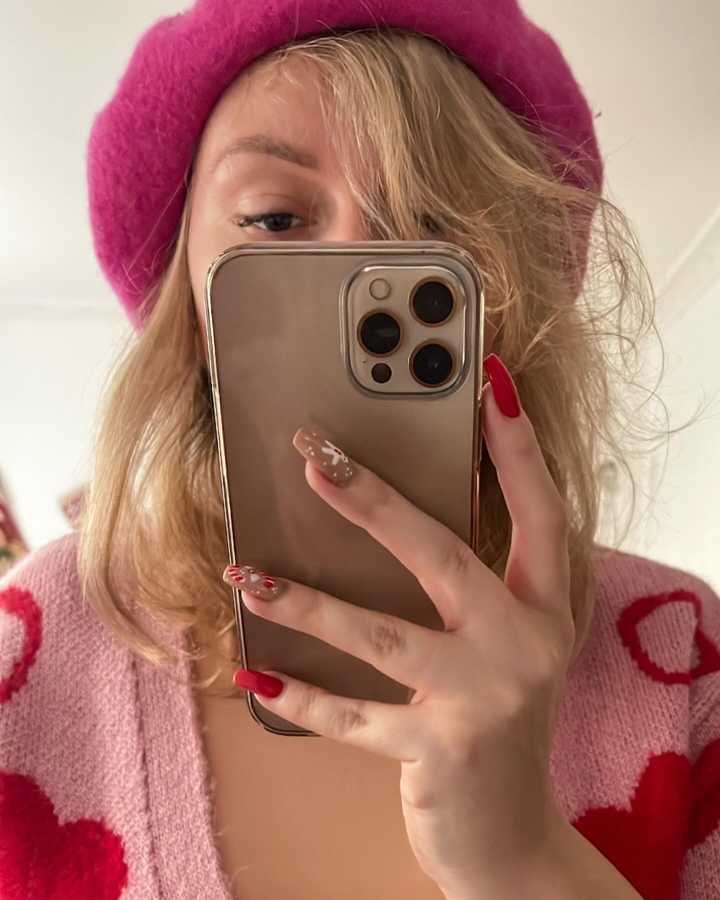 Soon 🎄🎅🏼
#cosy #autumn #coldoutside #babyletsstayinside #polishgirl #polskadziewczyna #colours #prawnikpogodzinach