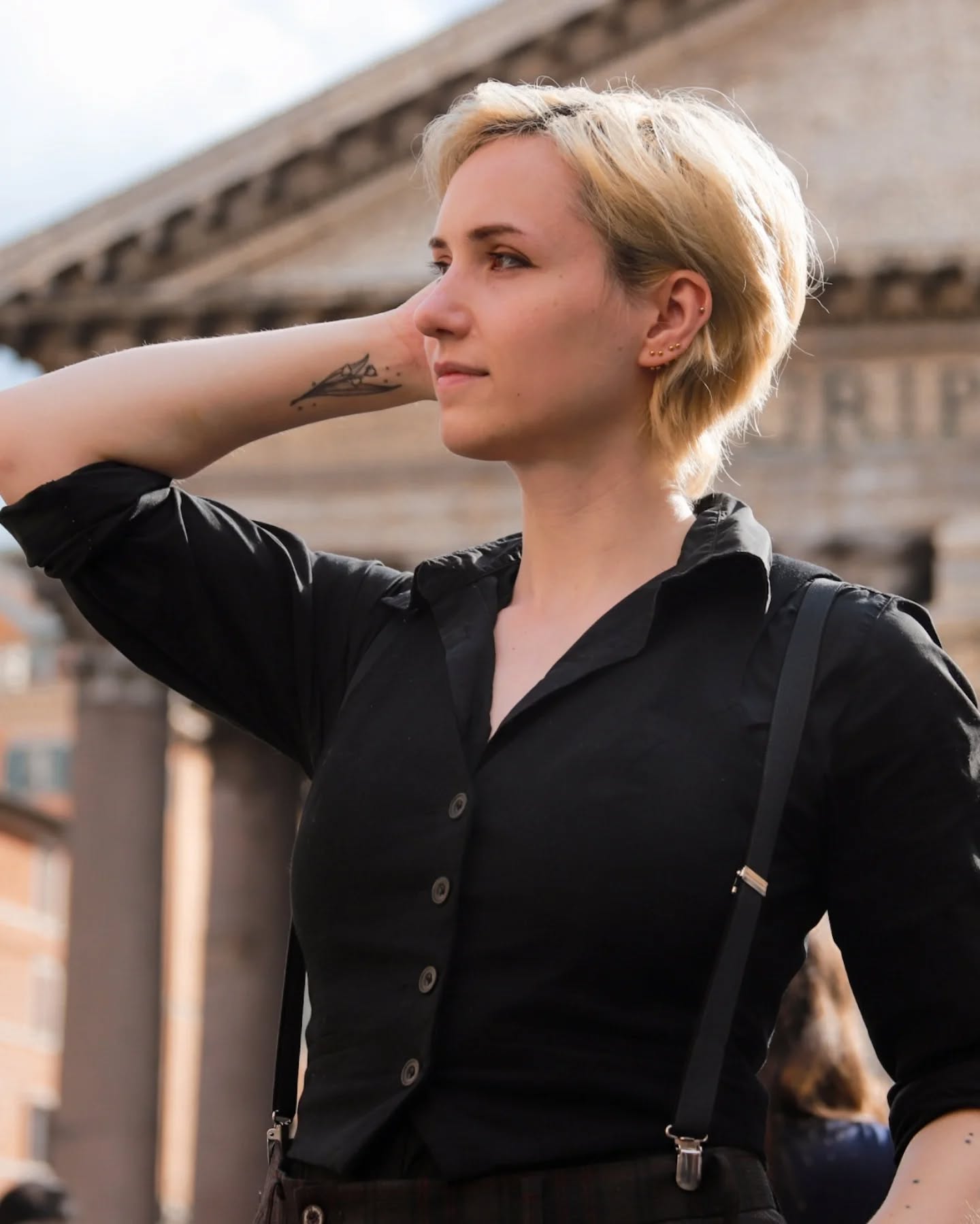 ✨️Author ✨️First page✨️Cover ✨️
#queerbooks #mmromancebooks #mmbooklovers