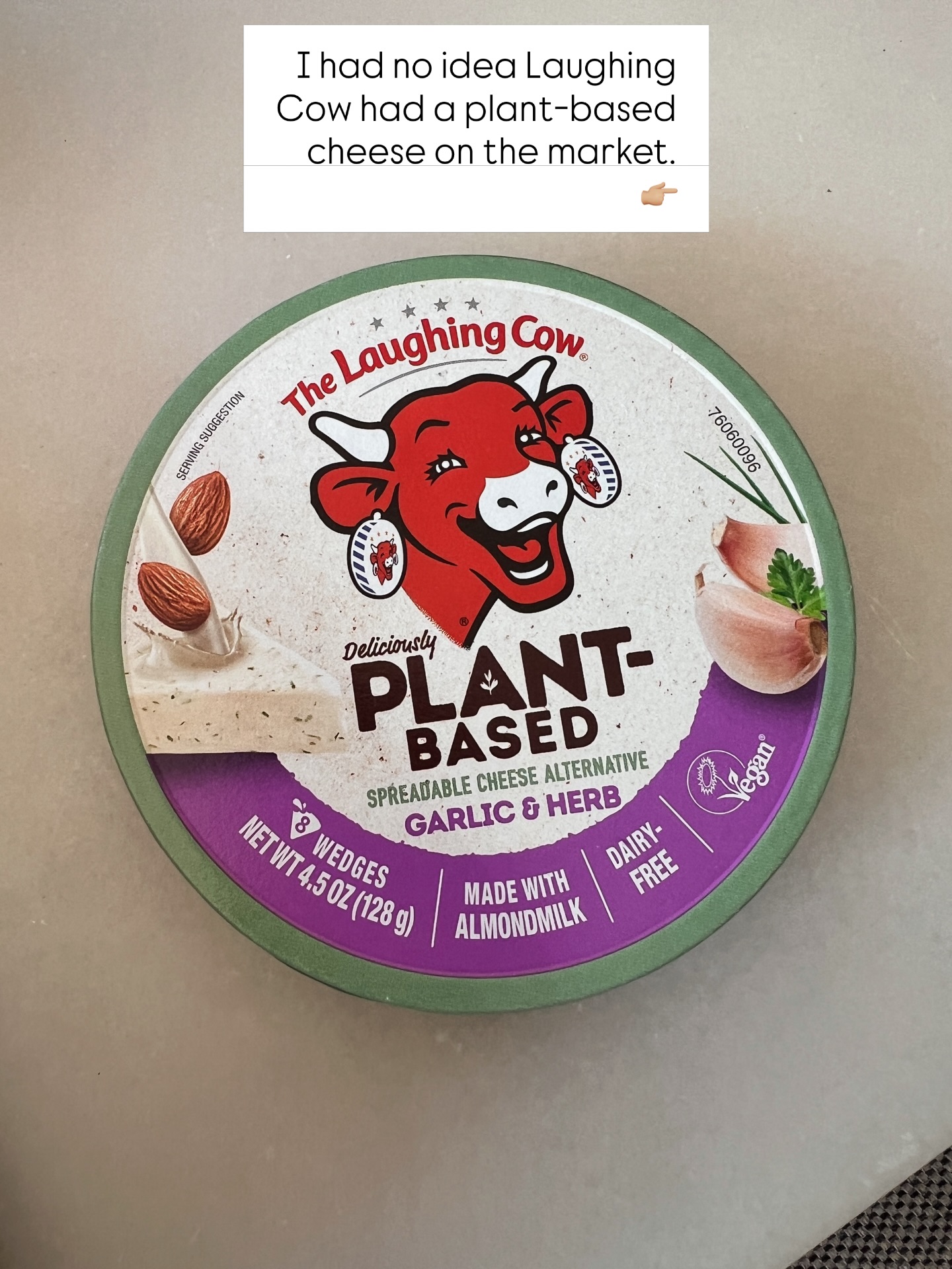 A perfect pairing: @thelaughingcowusa and @snackbacktonature