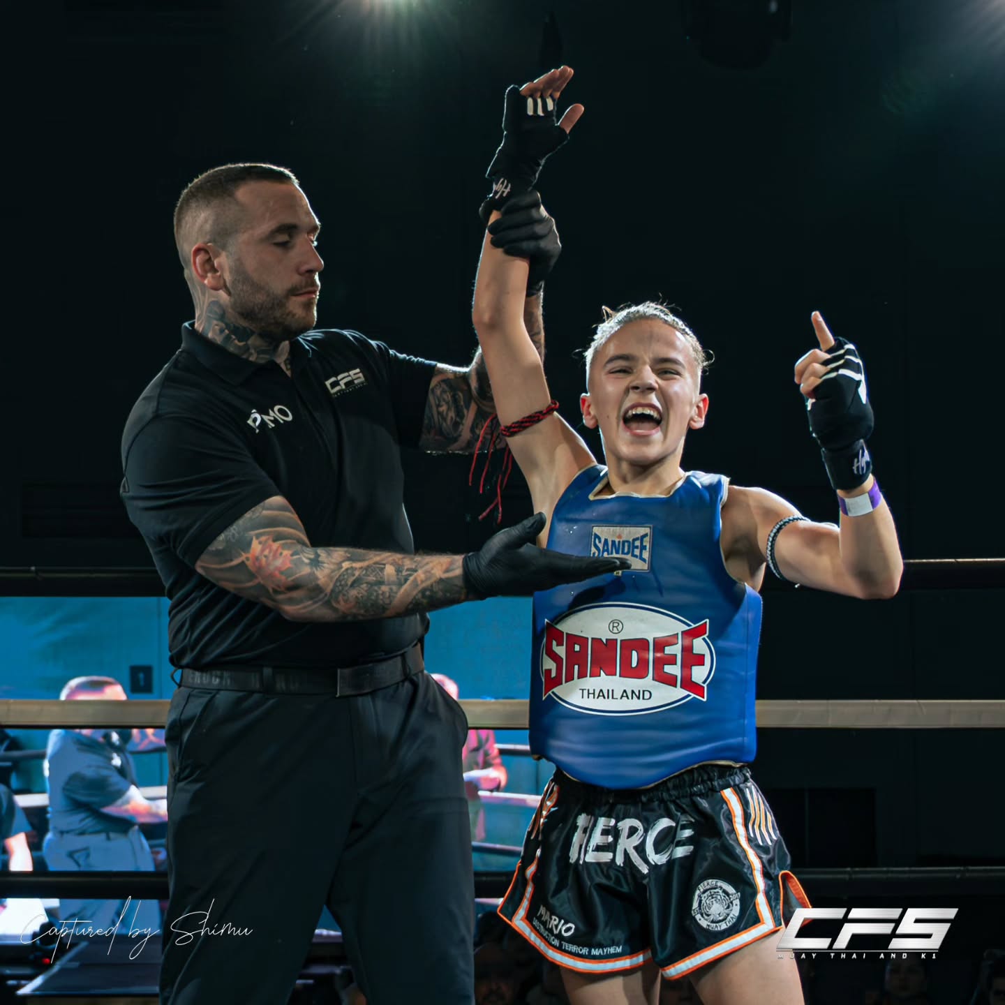 That winning feeling🤩 you just can't beat it!
🥊@mariomihalache_fmt
📸 @shimu_s_showcase
📍@combatfightseries
🤝🏻 sponsors @muaythairoyalty @highscorearcades @event_squared
Mario is back in action this weekend with some more of the @fmtjuniors and @seb.k_055 and @c.quirke09 on @mtr_promotions
#fighter #muaythai #muaythaifighter #muaythaikids #FierceFamily