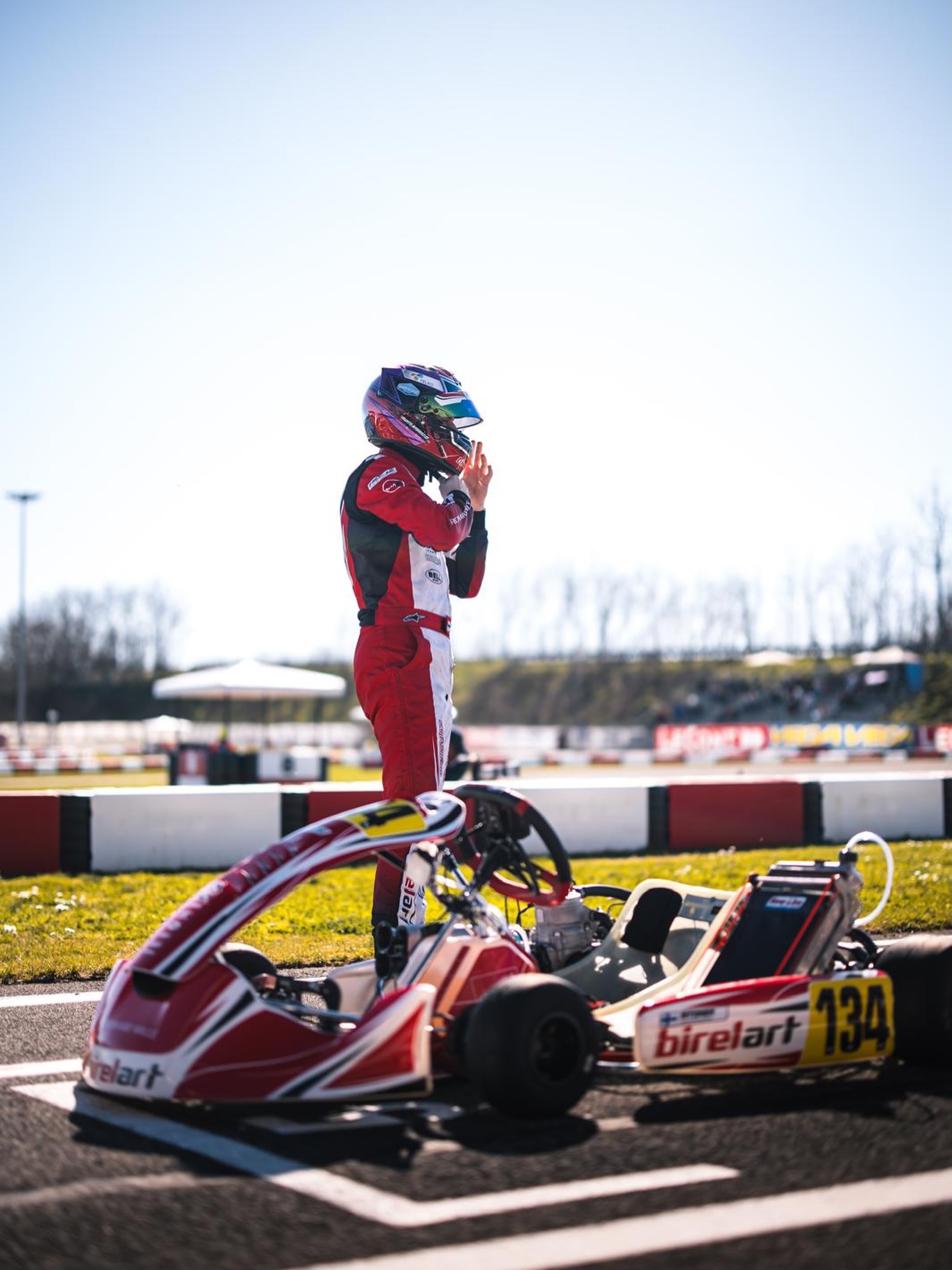 Is Lonato ready??
I do hope so because it’s..
RACEWEEEEEEK 🔥
📍@southgardakarting
🏁 @wsk_promotion
👥 @birel_art
🔧 @niky.nikyg
📸 @matteoessevisuals
#mara #gomara #birelart #wskarting #southgardakarting