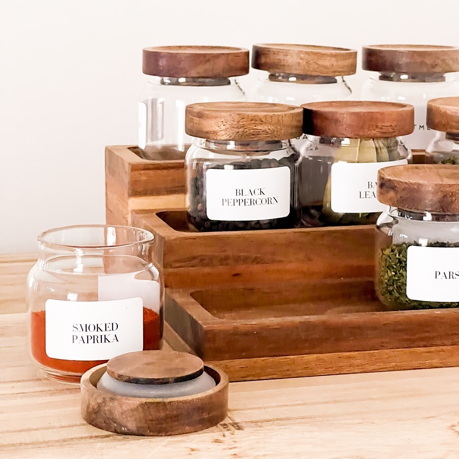 Best seller back in stock ⭐️
#spicejars #kitchendecor #pantry #pantryorganization