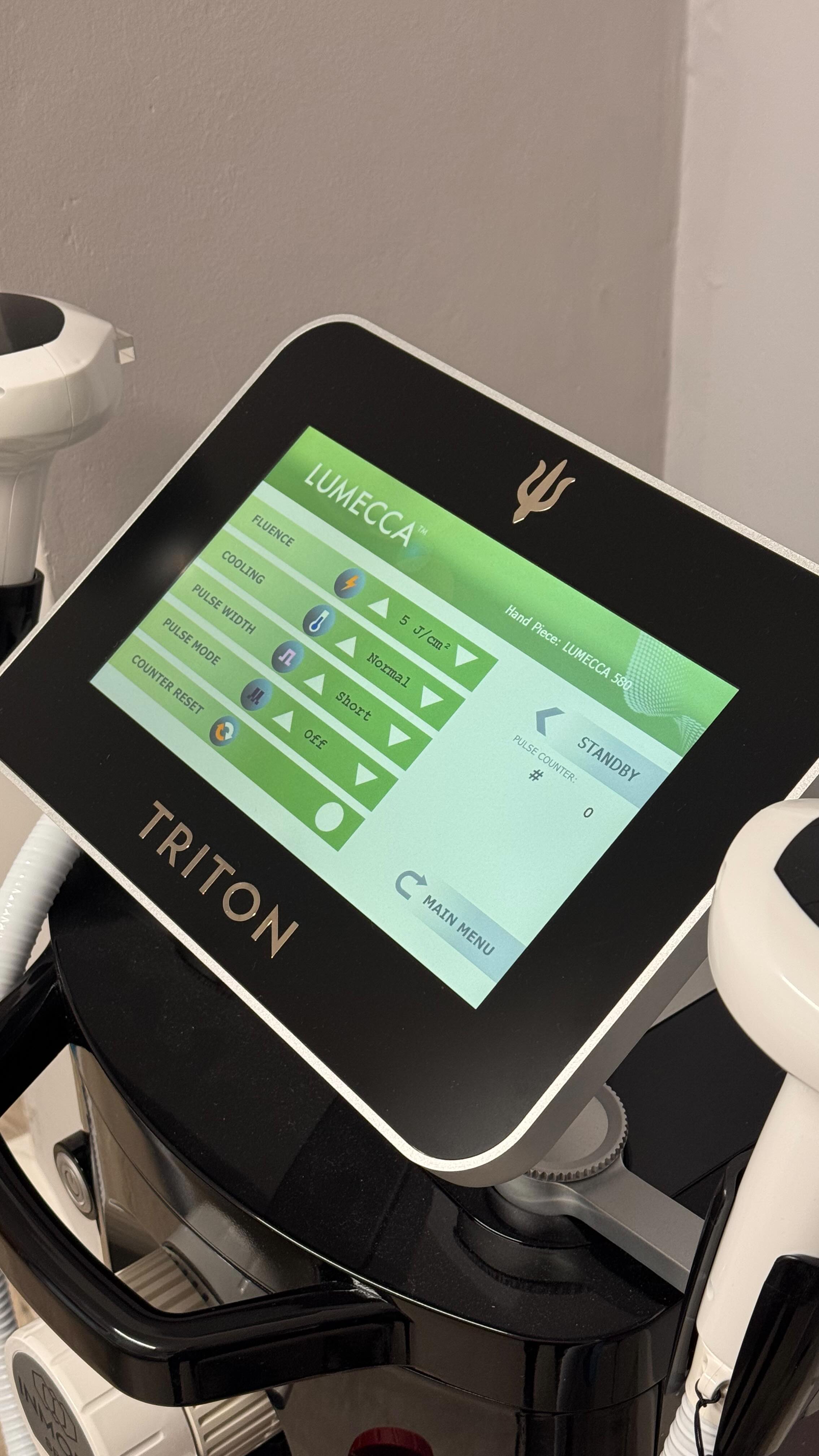 ✨✨✨ LUMECCA IPL ✨✨✨
Lumecca is a powerful intense pulsed light (IPL) to treat pigmented and vascular lesions.
What can be treated?
✨Age spots (red/brown pigmentation)
✨Vascular lesions such as facial telangiectasias (spider veins)
✨Rosacea (redness)
✨Freckles
✨Sun Damage
Contact us for more information!
📍London Road Clinic: 65 London Road, Newark NG24 1RZ
📞 01636 680767
📧 hello@londonroadclinic.com
🔗 Booking link in bio