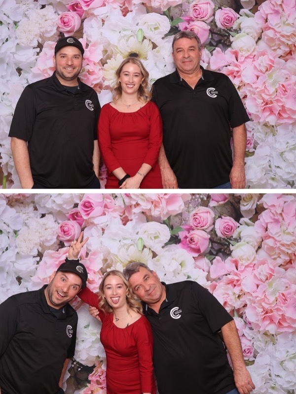 ✨ Thank you to the Vendors who came out for our Open House today!
It was a great chance to connect and see what’s possible when hosting an event in our space.
Fun photobooth pics with:
@coutocatering
@diamondproductionskingston @snap_a_pose_photobooth
@stageonesound
@stageonerealestate
@dolce_vita__kingston_officiant
I missed a pic with @chartreuse_flower_works !
#PreferredVendors #KingstonEvents #EventProfessionals #WeddingPlanning #EventInspo