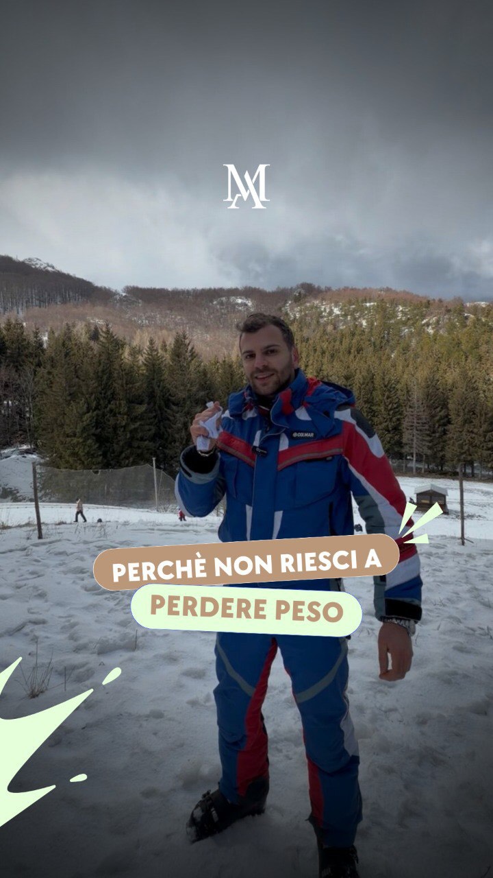 La classica scheda di allenamento è morta 💀
3x10, sempre gli stessi esercizi, sempre gli stessi carichi. E i risultati? Arrivano all’inizio, poi si bloccano 😥
Chi ottiene risultati VERI oggi lavora con programmazioni che evolvono nel tempo cercando sempre un piccolo passo avanti: un’altra ripetizione, un’esecuzione più pulita, un carico leggermente più alto quando il corpo è pronto
E tutto questo deve dialogare con quello che mangi 🥙
Allenamento e alimentazione non sono due cose separate, sono un sistema unico. E quando lavorano insieme, i risultati cambiano radicalmente ✨
Noi in MA Consulenze Fitness lavoriamo esattamente così!
👉 Prenota una consulenza conoscitiva gratuita sul sito e scopri come possiamo strutturare il tuo percorso (LINK IN BIO)