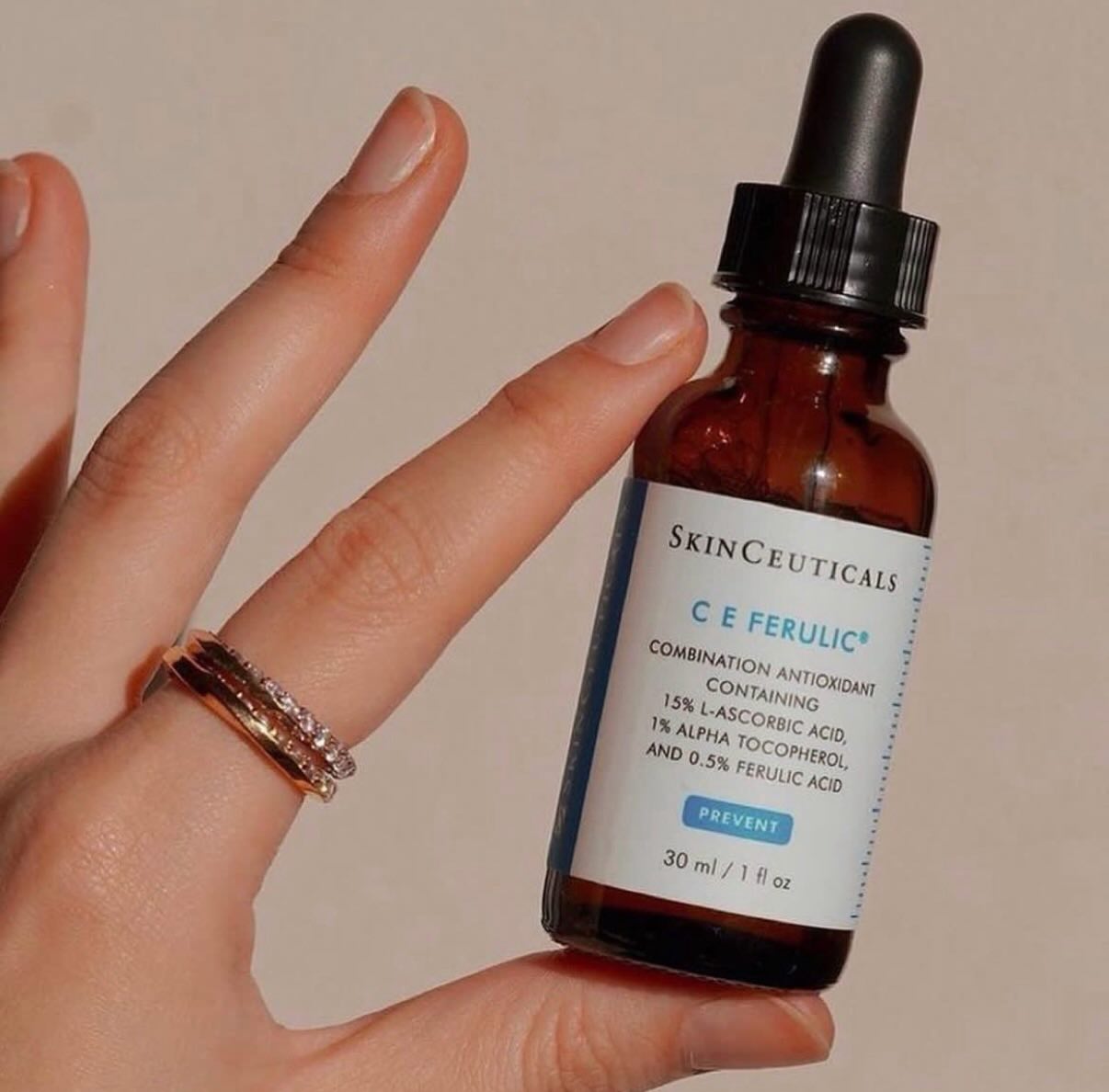 Vitamin C done the right way ✨
C E Ferulic…the gold standard antioxidant serum that brightens, firms, and protects your skin from environmental damage.
Morning glow. Long-term results.
Available at Locococo Aesthetix 🤎
#CEFerulic #SkinCeuticals #AntioxidantSerum #MedicalGradeSkincare #glowingskin
