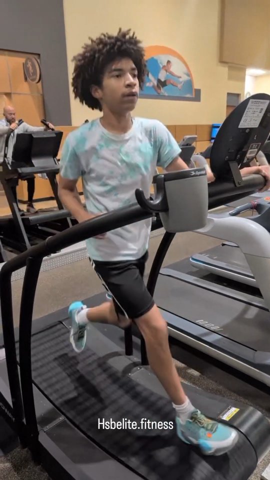 We believe effort beats excuses. Come ready to work and leave better than you arrived.
#HardworkTraining #HSBElite #TexasAthletes #BasketballGrind #YouthHoops