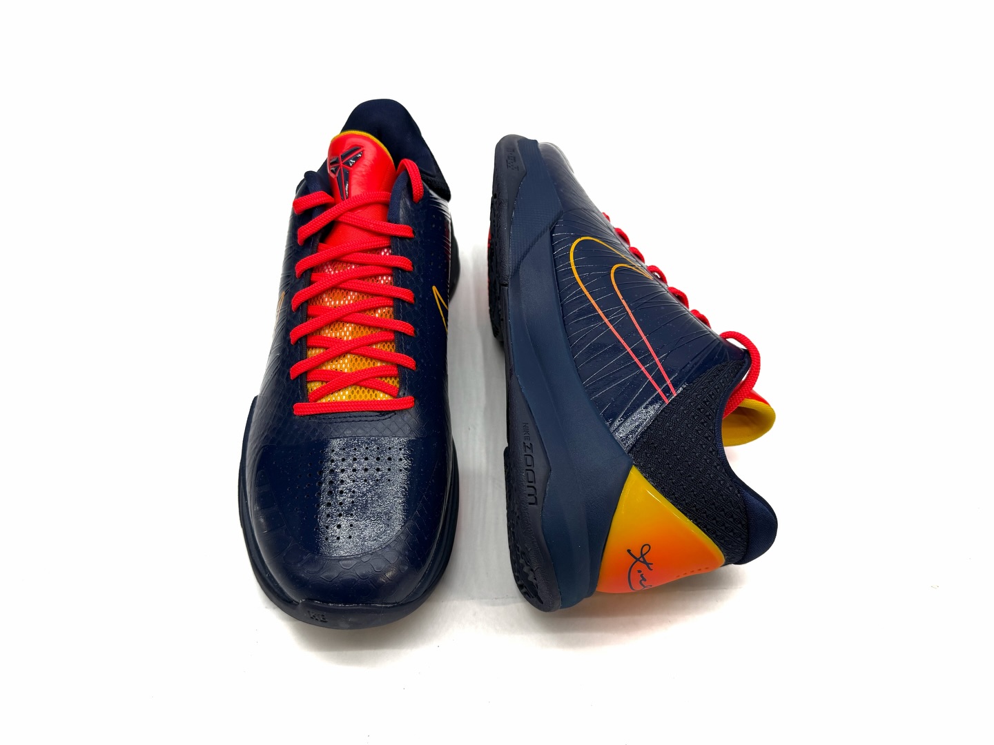 Kobe V Protro
“Caitlin Clark”
Midnight Navy/ Midnight Navy
IM3207-400
Size 9.5 $350
#caitlinclark #kobe #protro #illery #longbeach