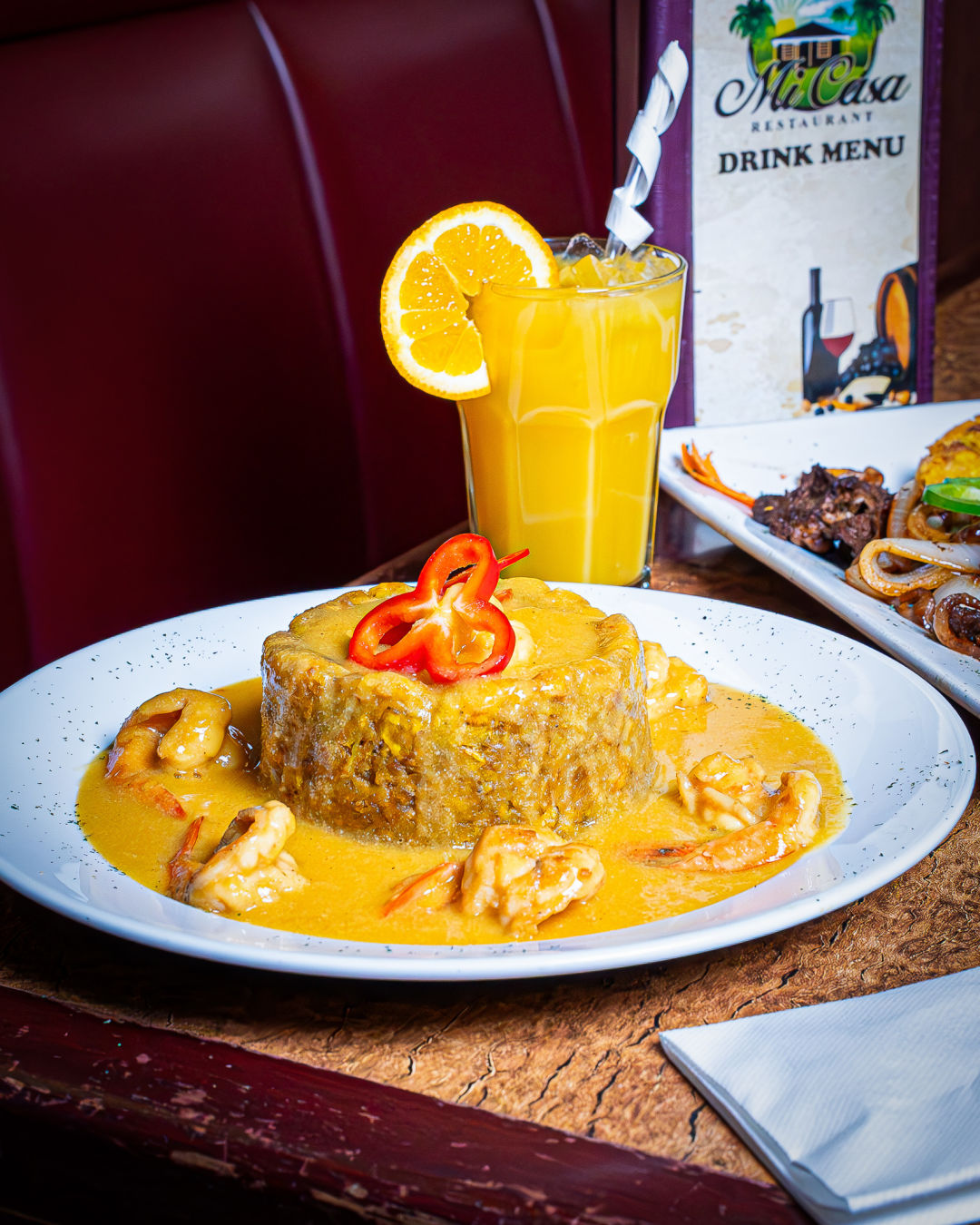 Golden, crispy, and packed with flavor 🤤Our delicious mofongo is made to satisfy every bite. The perfect mix of tradition and taste you can’t miss. Come try it today!🍹
#mofongo #dominicanfood #foodlover #caribbeanflavors #foodstagram deliciousbites