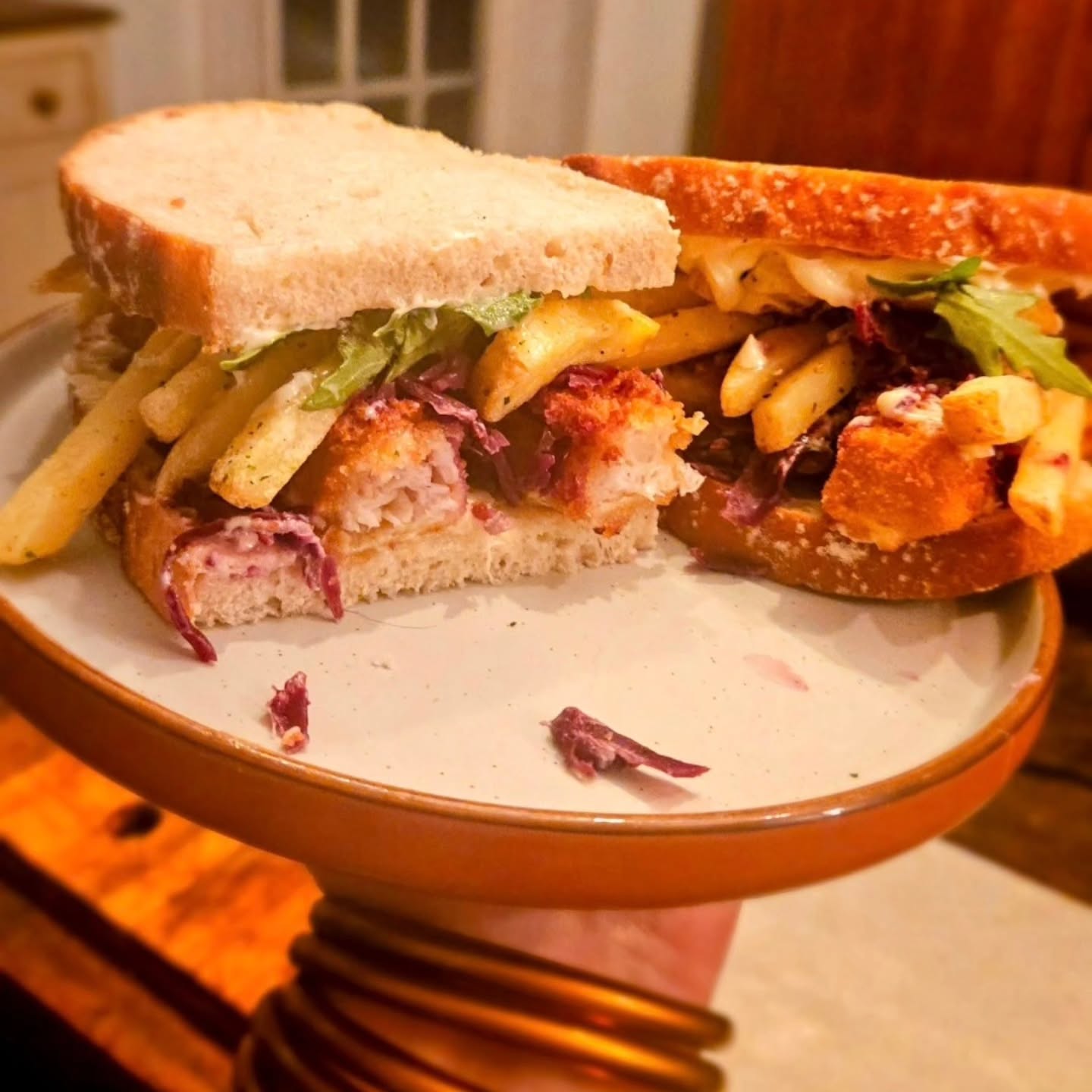 I saw this sandwich idea pop on a post a few weeks ago, and I knew I was going to have to recreate it ... It's a chip butty x fish finger sandwich with bells on!! ... Extra large crispy haddock fish fingers, salt & pepper fries, pickled red cabbage, and my addition of an avocado and lemon mayonnaise, piled into warm slices of sour dough ... Be still my beating heart!! It might not have been my idea originally, but this sandwich is all mine now!! 🩷
#sandwichlovers #fishfingersandwich #chipbutty #foodporn #foodoftheday