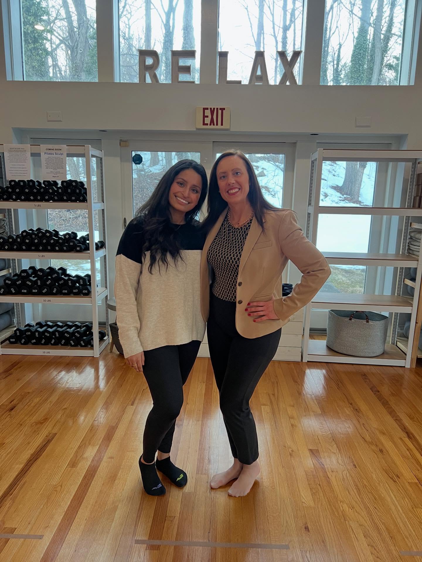 Thank you to everyone who joined us for our Chronic Pain Event! It was such a wonderful evening of learning, conversation, and empowerment.
We loved sharing insights on managing chronic pain with Dr. Dawn and Dr. Monisha. We hope everyone left feeling inspired and empowered to take control of their wellness.