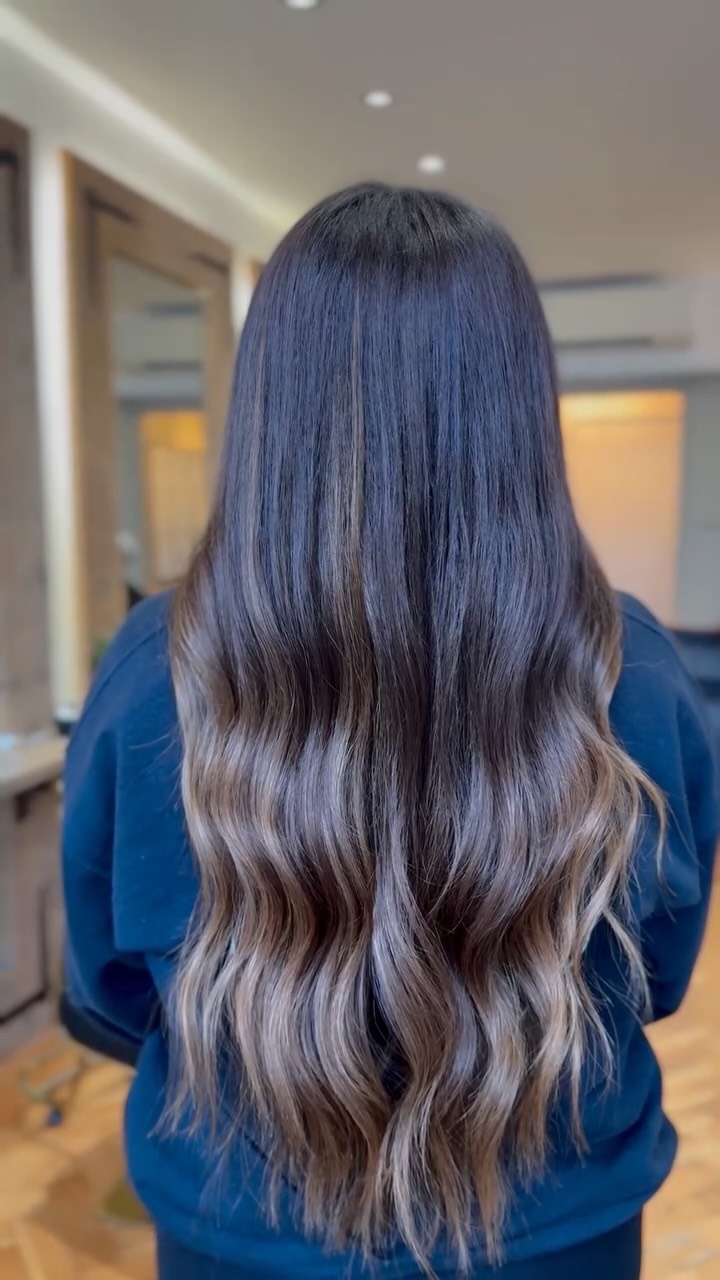 New treatment alert!
Is your hair routine outdated?
This is what happens when you use the right product! 🤩
Wella Ultimate Colour Treatment
FREE mini’s to take home when purchasing your colour treatment blow dry..
Why it’s a game-changer:
• Long-lasting colour vibrancy — up to 10 weeks with regular use of the full routine.
• Multi-benefit care: colour protection, moisture, anti-breakage, scalp soothing, and UV defence — not just colour retention.
• Powered by patented tech that shields hair from fade, damage, and environmental stress.
✨ Here’s what a real client had to say:
“My hair felt so soft after the Ultimate Colour Treatment and I felt like it really made my colour pop and look so fresh.”
Ready for colour that looks fresher for longer? Book your appointment now
#salon #surreysalon #hairsalon #wella #colourtreatment