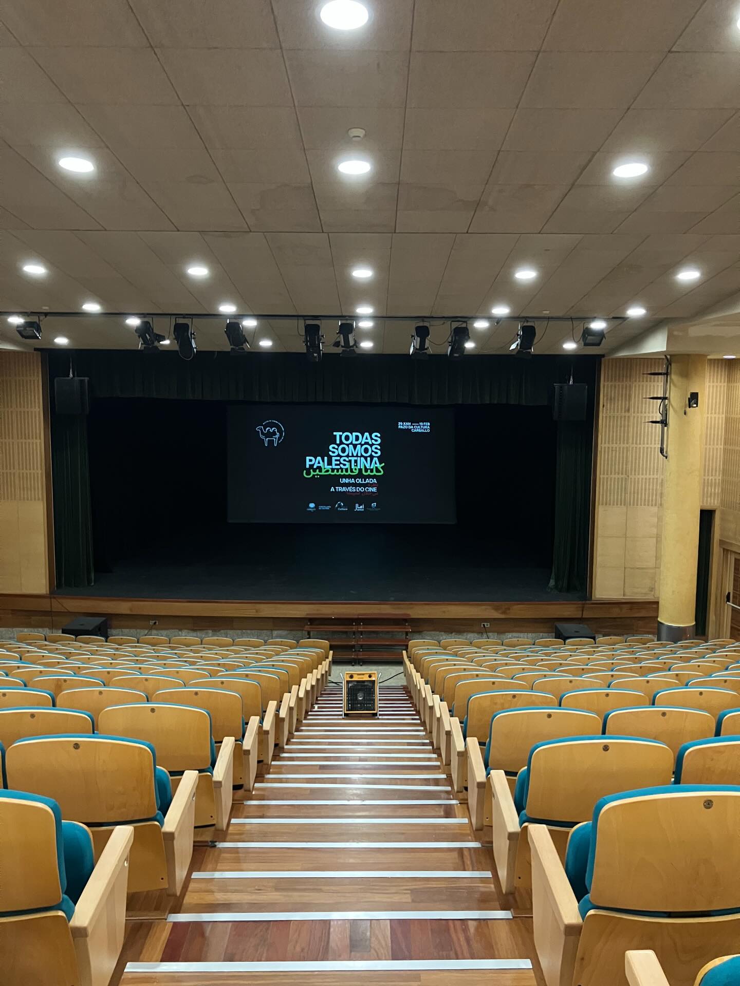 📸 Onte pechamos en Carballo a IX edición do seu Amal en Ruta coa presenza de Maruxa Suárez, concelleira delegada de Cultura e Festas e de @anatomiaaa, coordinadora do proxecto.
🙏 Grazas a todxs por acompañarnos un ano máis.
✊ #Todassomospalestina #Palestina #Cultura #Carballomola