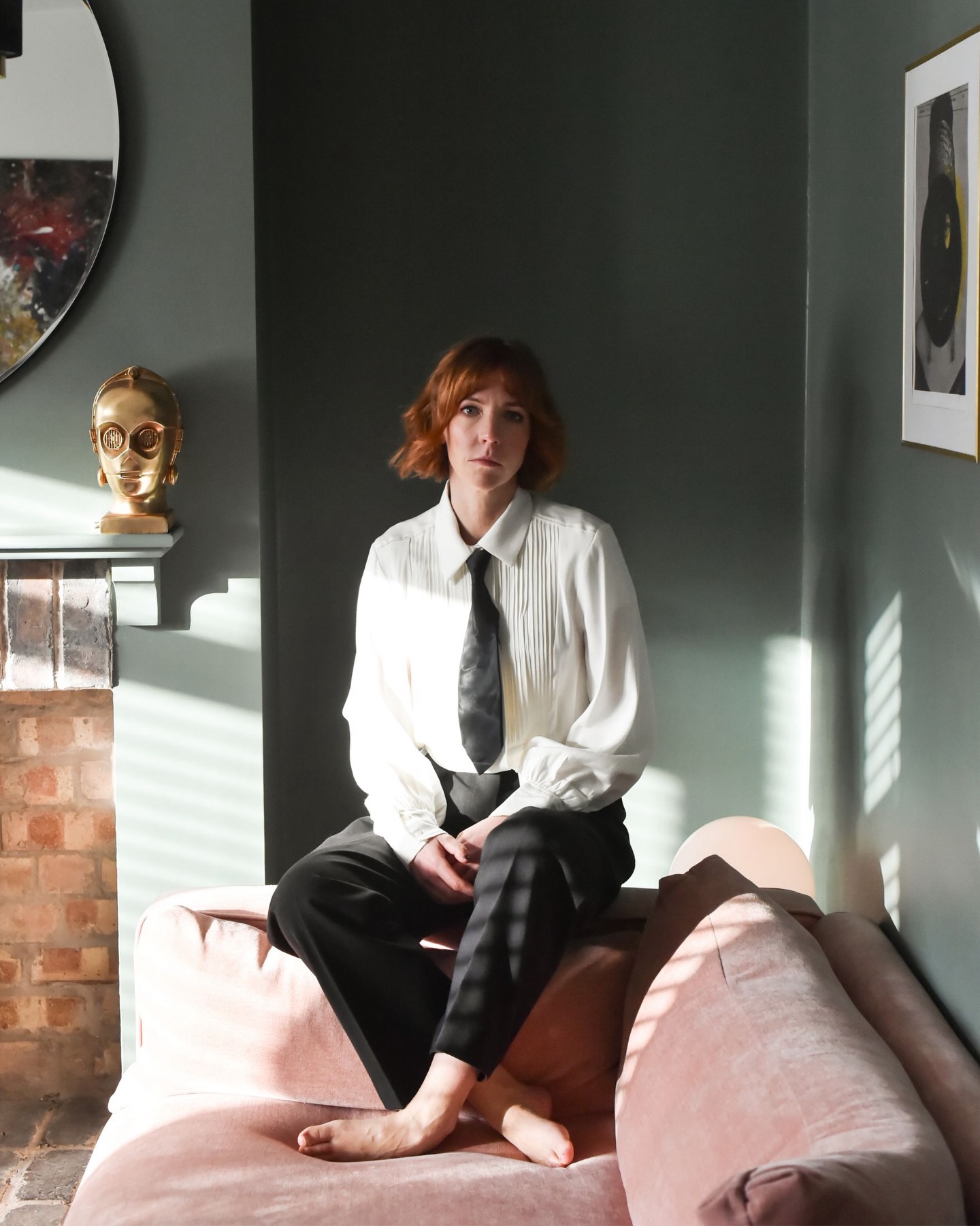 Visibility as an act of courage.
Brené Brown teaches that vulnerability is the birthplace of courage. Being seen is not vanity. It’s bravery.
That icky feeling when you post? That stretch in your chest? That’s not a red flag. It’s growth. It’s you stepping beyond the safe version of yourself.
Your why changes everything.
When you’re anchored in purpose, you stop performing.
As Simon Sinek says, people don’t buy what you do, they buy why you do it.
And when your imagery reflects that why, showing up stops feeling exposed…
and starts feeling aligned.
If not now, when?
♥️🧡
#leamingtonspaphotographer