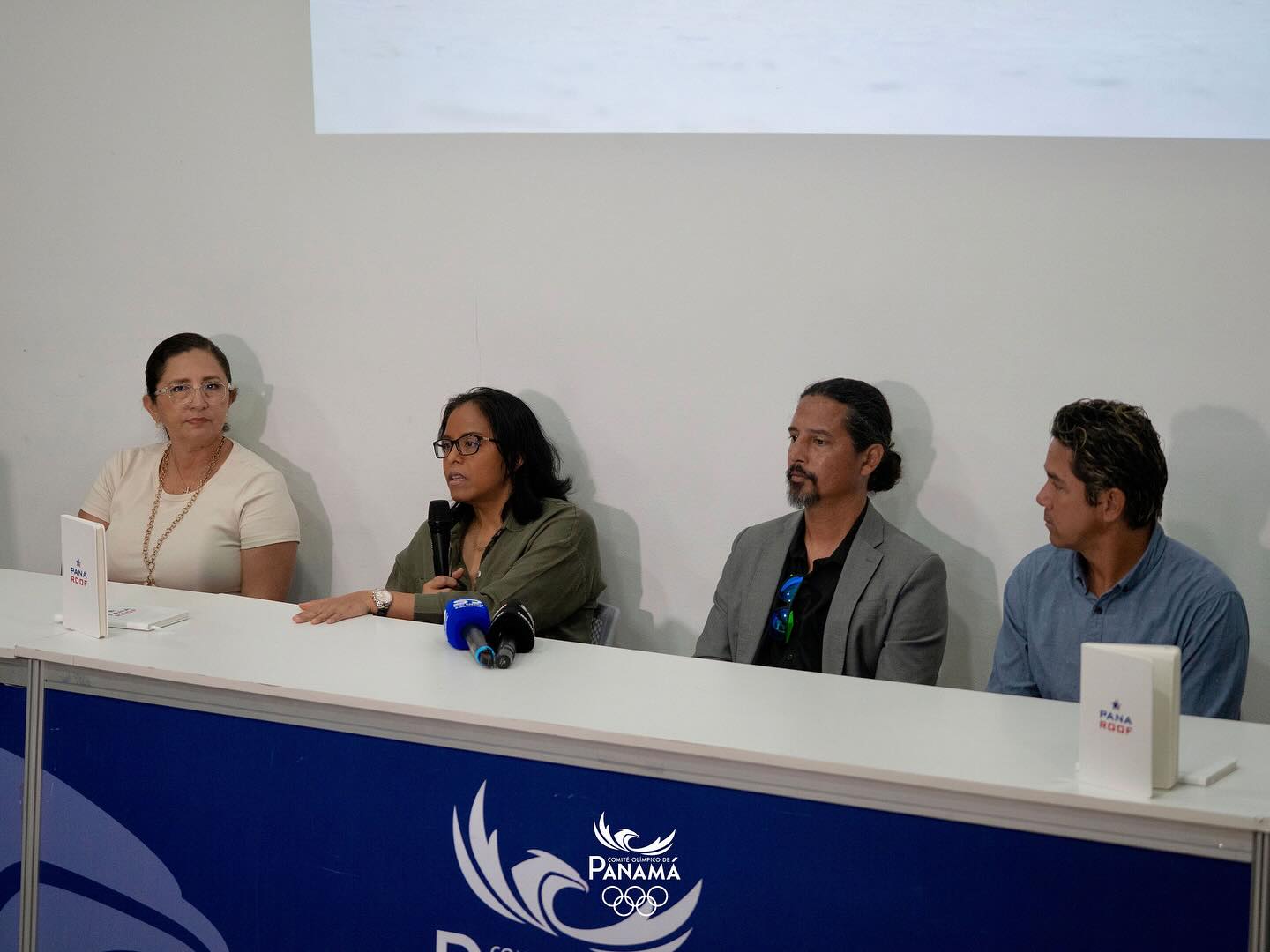 🏄♂️ ¡Arranca la temporada 2026!
El Circuito Nacional de Surf inicia este 28 y 29 de marzo en Playa Morrillo, dando paso a un año que promete mantener a Panamá en la élite regional e internacional.
Después de un histórico 2025 🏆 (6 oros, 4 platas y 3 bronces), nuestros atletas van por más. La meta: consolidar el liderazgo y seguir formando surfistas de clase mundial.
El calendario continúa:
📍 23 y 24 de mayo – Playa Santa Catalina
📍 25 y 26 de julio – Bocas del Toro
📍 31 de octubre y 1 de noviembre – Playa Venao
🔥 Más competencia.
🌎 Más proyección internacional.
🇵🇦 Más orgullo para Panamá.
@pandeportes @colimpicopanama
@superdeportes
@panaroof
@paunchsurfcorp