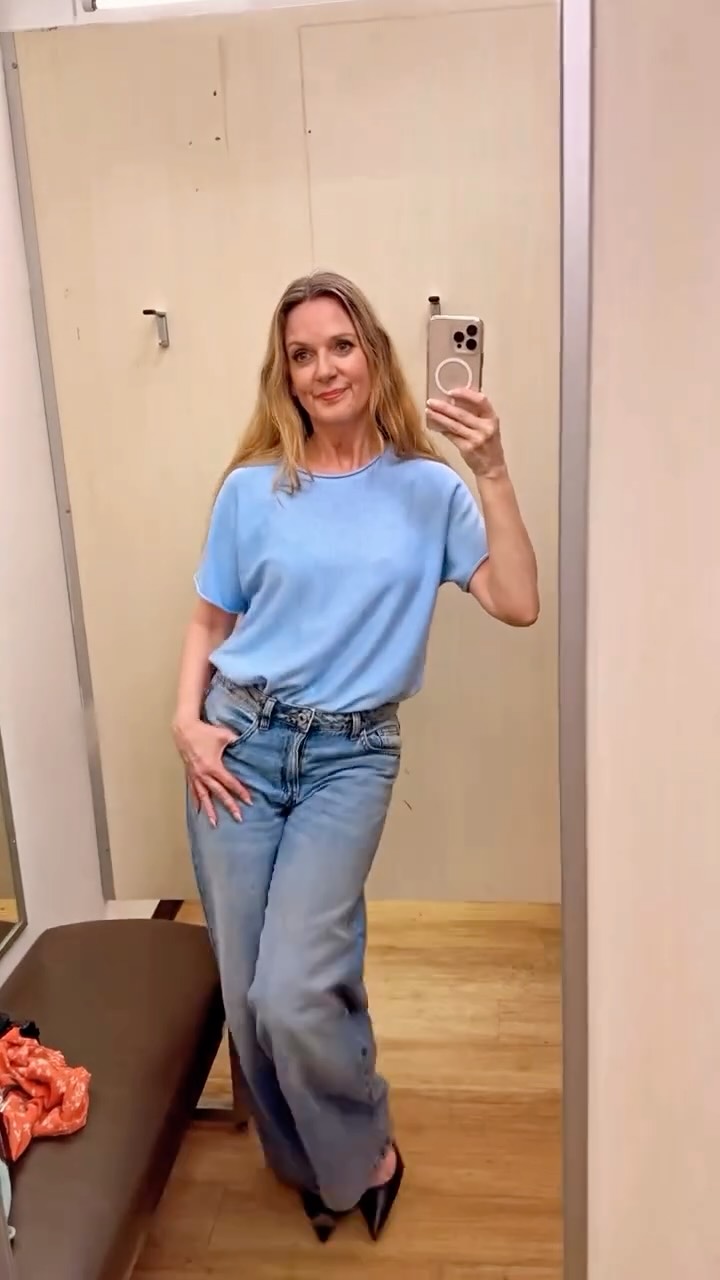 After a full day of work, I popped into Target and tried things I’d normally walk past.
.
Such a great way to unwind.
.
The fashion is incredible, even if the try-on is a bit hot and bothered 😂
Never mind… I got my groove on to the store music anyway 💃
.
Full disclosure… I have no idea about fashion.
I’ve been wearing blue jeans and a black top for the last 23 years as a mum of four 😅
.
But it’s always fun to try.
.
I’m in a new chapter of my life where everything is up for negotiation and a fresh new look is part of it.
.
Join me on this journey, whatever stage of life you’re at 💛🍋
.
.
.
.
.
.
#TargetStyle
#Over55Style
#MidlifeStyle
#FashionOver50
#RealWomenStyle
#TargetFinds
#TryOnHaul
#StyleAtAnyAge
#MidlifeConfidence
#NewChapter
#EverydayWomen
#AustralianWomen
#TargetAustralia
#ZestyGirl