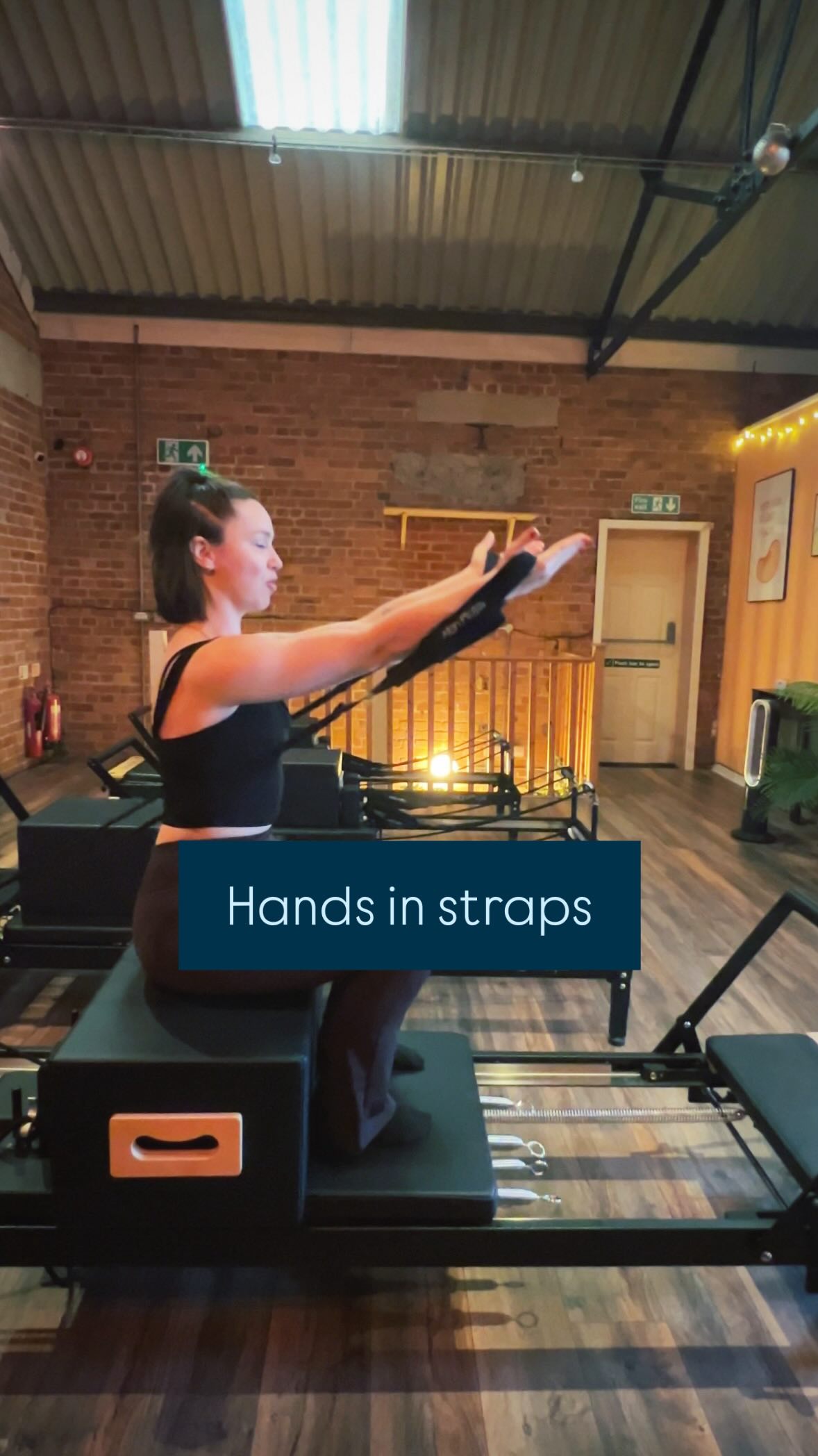 Arms in Straps… simple?
Easy? Absolutely not.
This one is all about control, alignment and breath.
Not how fast you can fling the carriage around. ⚡️
✨ Neutral spine
✨ Shoulders stable
✨ Core connected
✨ Breath leading the movement
In this exercise we’re building upper body strength, improving shoulder stability and waking up the deep core without crunching a single thing. It’s subtle, precise and wildly effective.
The magic isn’t in doing more.
It’s in doing it well.
If you’ve been in my Reformer classes you’ll know… I care a LOT about where your ribs are and what your shoulders are doing 👀
Want to feel this for yourself?
Join me on the Reformer this week. Your arms will thank you. Eventually.
📍 @peachstudio_ripley 🍑