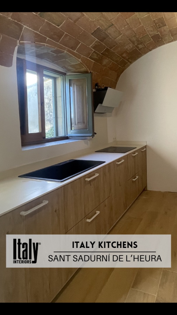 Cuina Italy Kitchens (Sant Sadurní de l'Heura📍)
#girona #costabrava #design #interiors #interiorstyling #cuina #cocina #iluminacion #projects #new #decoracion #InteriorsItaly #ExteriorsItaly #HotelsItaly #fyp #instagram