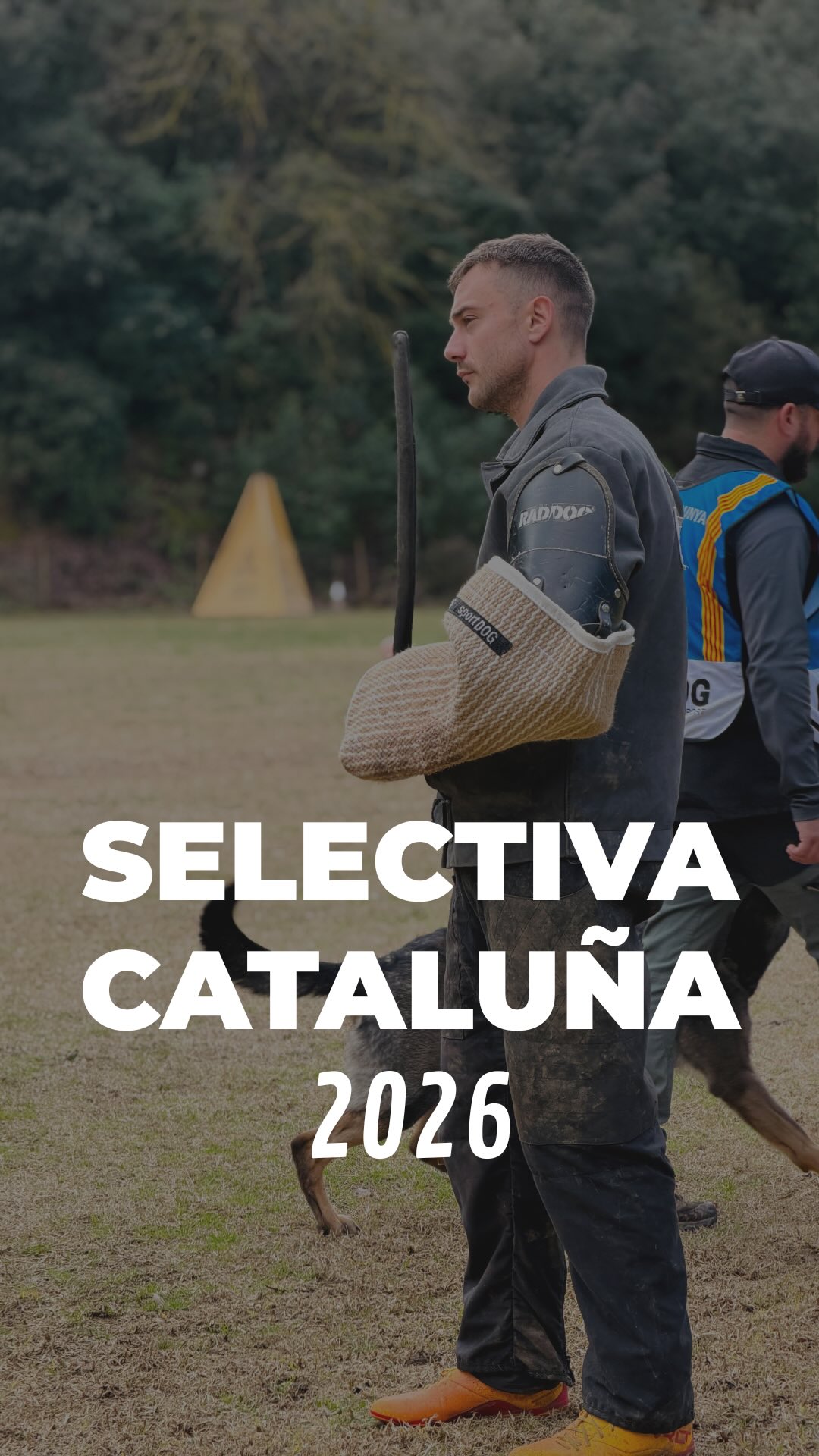 Ayer estuvimos en la Selectiva de Cataluña en Pimerkan.
El grupo Cero 4 participó con cinco perros.
@enriquejimcar y Yoko se llevaron el primer puesto, con la mejor obediencia, defensa y rastro.
Como figurante del club, fue un placer poder compartir pista con todo el equipo💛
#dogtraining #igpsport #igpdog #adiestramientocanino