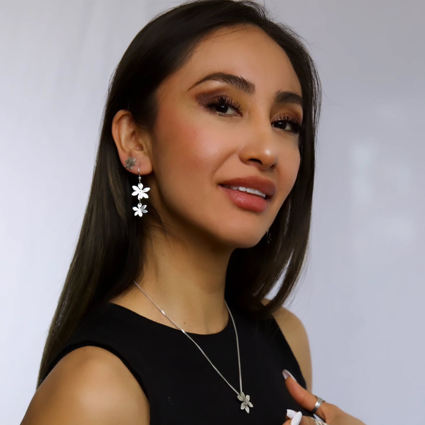 Set Lily flower ( stud earrings & necklace)