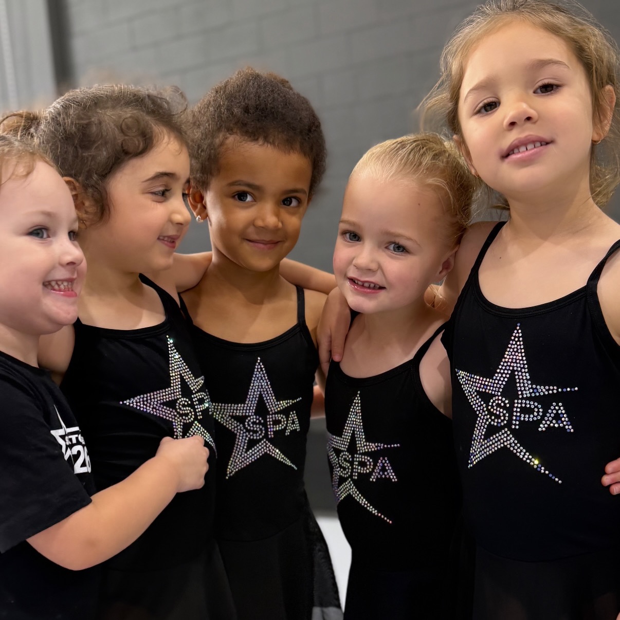 Friendships made at dance are friendship that will last a lifetime 🩷