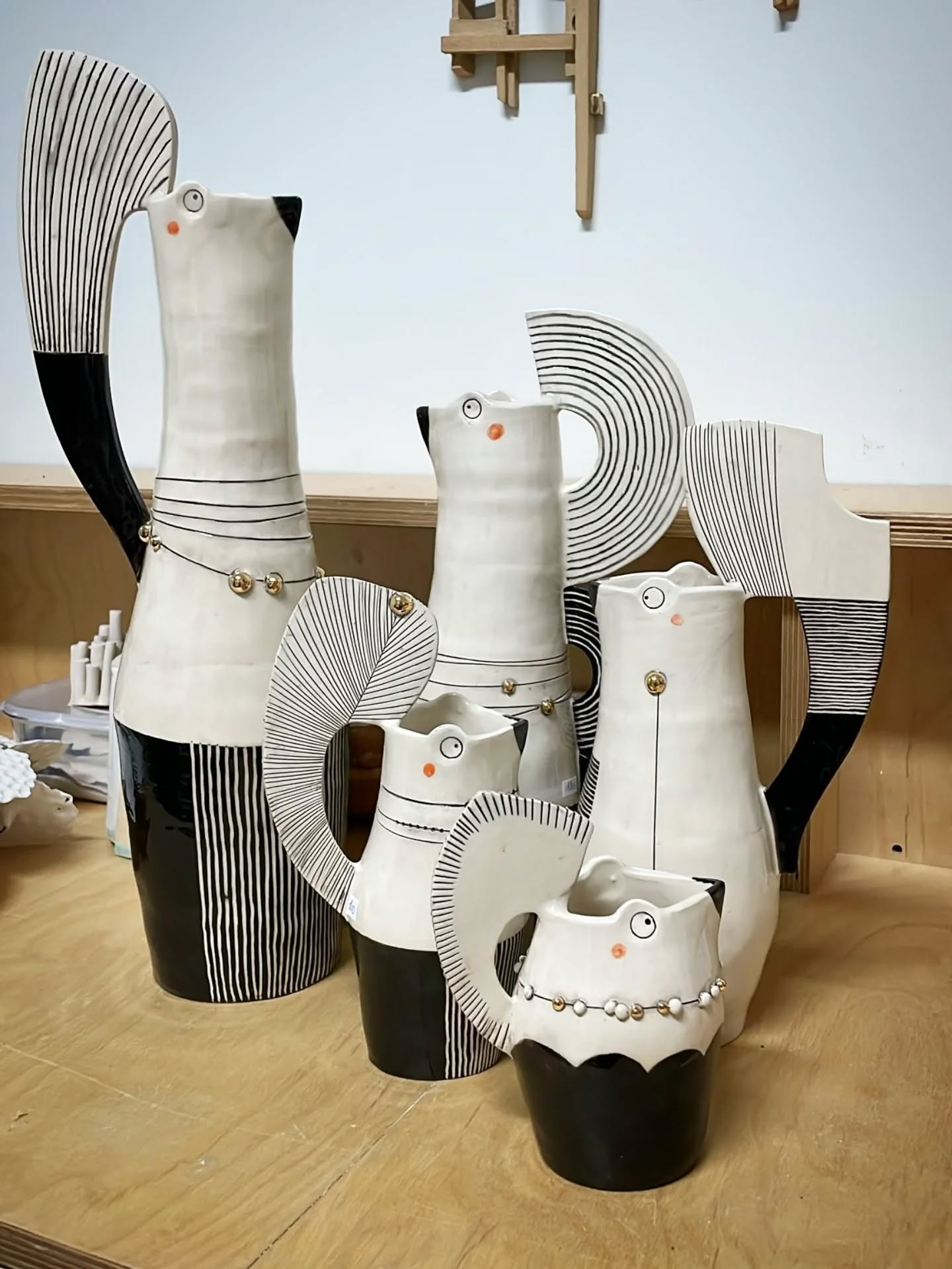 De nouvelles " élégantes " de la talentueuse @herlinsandrine sont arrivées à la galerie les Souliers rouges à Clisson
#sandrineherlin
#Clisson #galerielessouliersrouges #atelierdartdefrance #artceramic