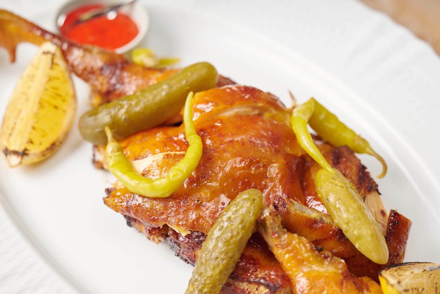 No filters needed for this crunch✨ Thin, blistered skin, a perfect layer of fat, and all the roasted chicken flavour locked in. 🤤
For reservations, click the “Reserve” button on our Instagram profile or visit our website. Walk-ins are warmly welcomed on a first-come, first-served basis. 💕
You may also view our latest menu offerings on our official website.
☎️ +852 2711 8088
🌐 www.medora.hk
📍G/F, 111 Wellington St, Central
#medorahk #chefvickycheng #鄭永麒