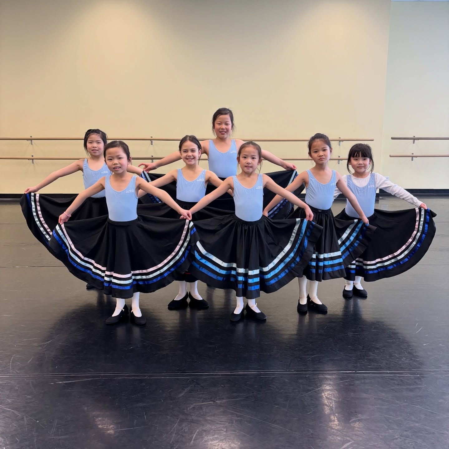 Character dance is so important for young dancers 💙
It builds musicality, coordination, and confidence while connecting us to culture, history, and tradition. It also adds variety to ballet training and helps create strong, expressive, and versatile performers.
So grateful to learn and grow through this beautiful art form ✨#ballet #balletschool #balletstudio #balletclass #balletstudents