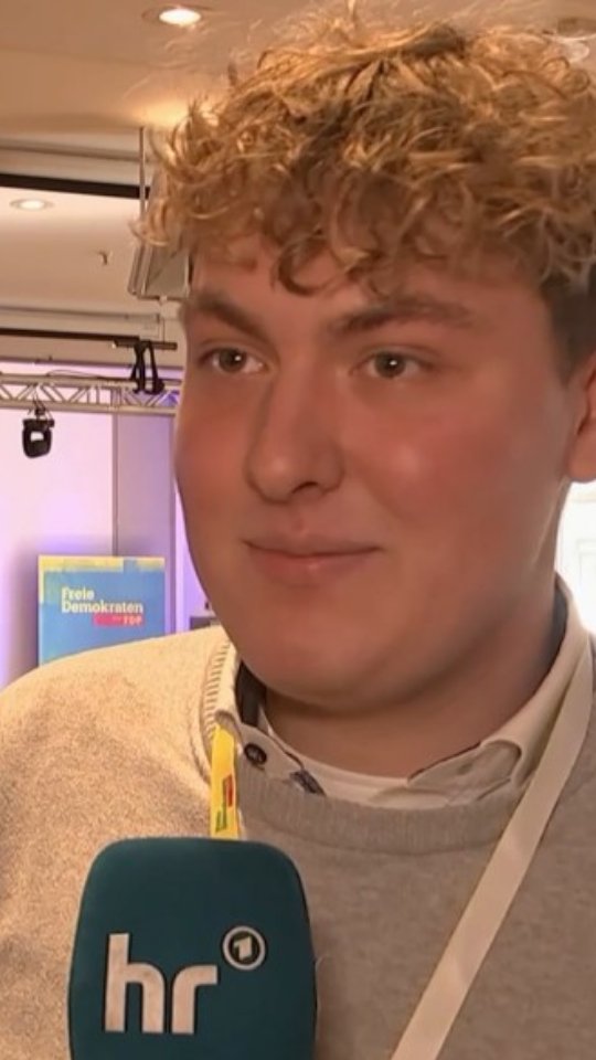Rückblick auf den FDP-Landesparteitag vom 22.11.2025.
Zum Zeitpunkt der Aufnahme war ich seit 8 Monaten Mitglied – und habe darüber gesprochen, warum ich gerade in herausfordernden Zeiten den Schritt in die FDP gehe.
Inzwischen kandidiere ich in Hüttenberg.
Danke an das HR für die Freigabe des Videomaterials.
#fdp #landesparteitag #hüttenberg #neumitglieder #politik