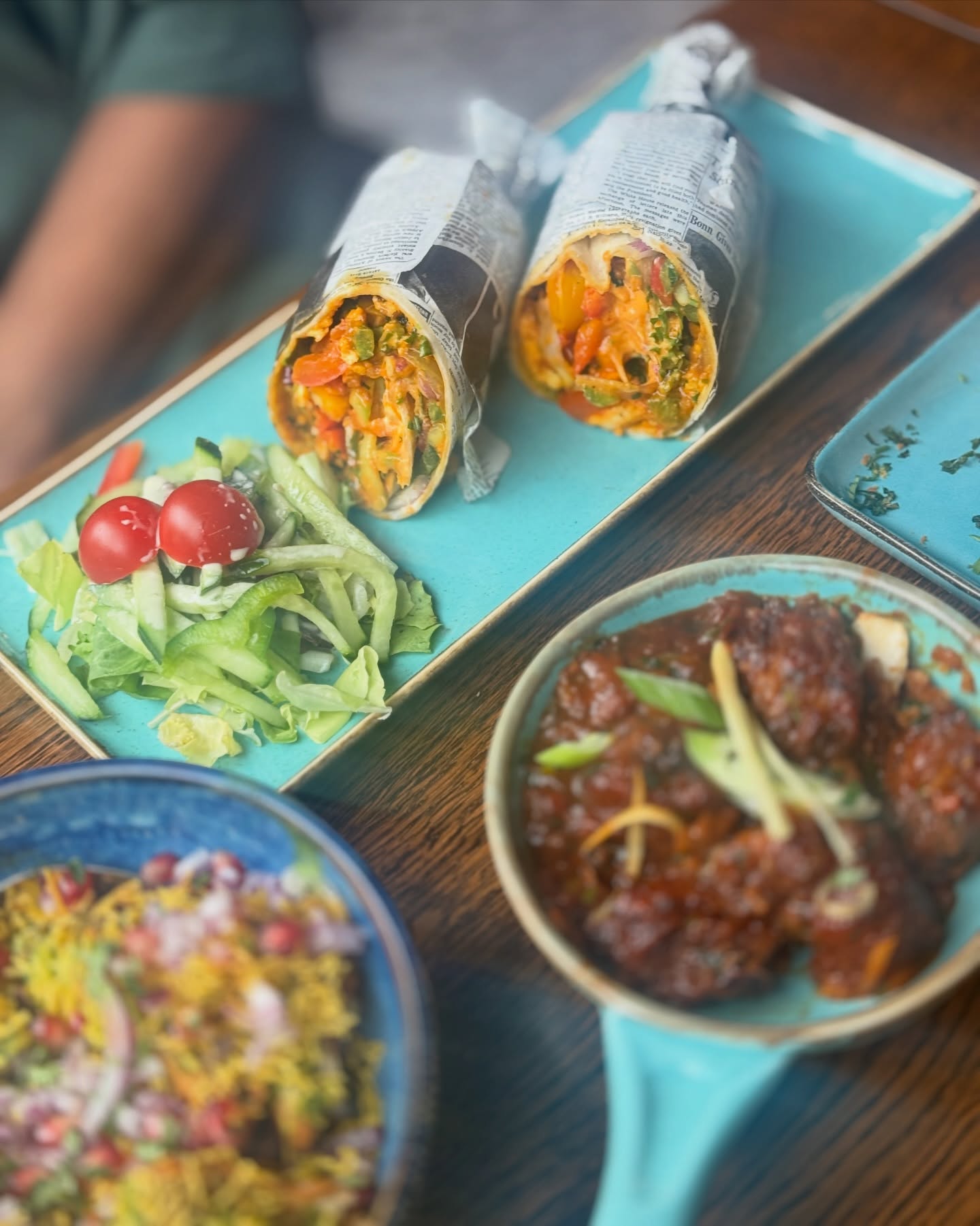 New month. New goals. New lunch spot to add to the roster 📋⚡ Urban Spice Zürich is where Zurich’s sharpest come to refuel, recharge and absolutely devour a chickten tikka wrap on their lunch break. You’ve earned it. 🌶️ Follow us for weekly deals, reels and the most fire Indian food in Zürich. 🔥
#UrbanSpice #Zurich #IndianFood #ZurichEats #IndianCuisine
