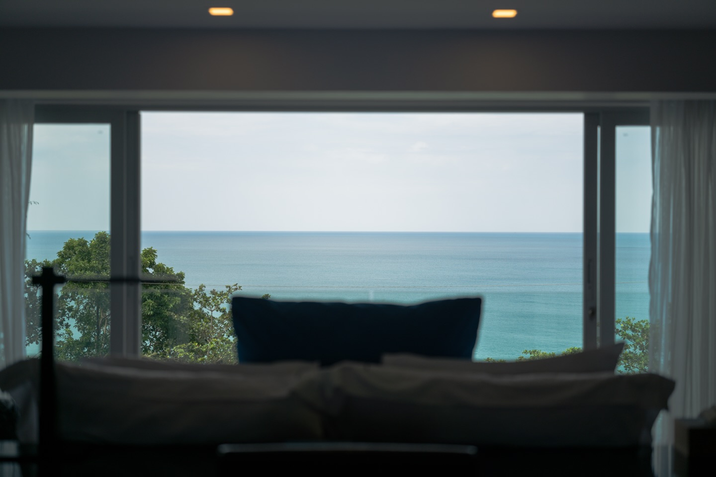 Wake slowly.
Time moves differently here.
Bluesiam Villa
#bluesiam #bluesiamvillas #surinbeach #phuket #thailand