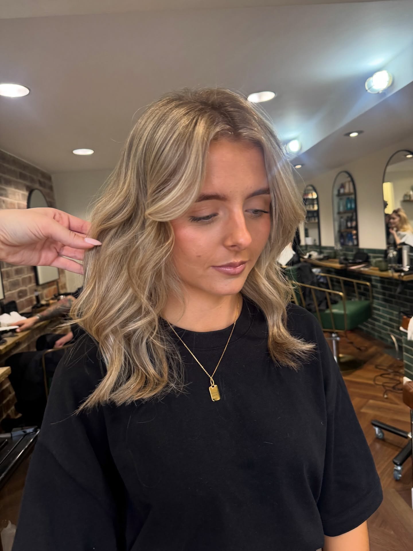 Cut and Colour by @rubycoxhair
Soft Dimension, seamless layers, and the creamy lived in Blonde ๐
Created using @redken for shine, strength, and that healthy hair glow.
@redkenpro
#Kadohair #livedinblondes #redkenready #blonde