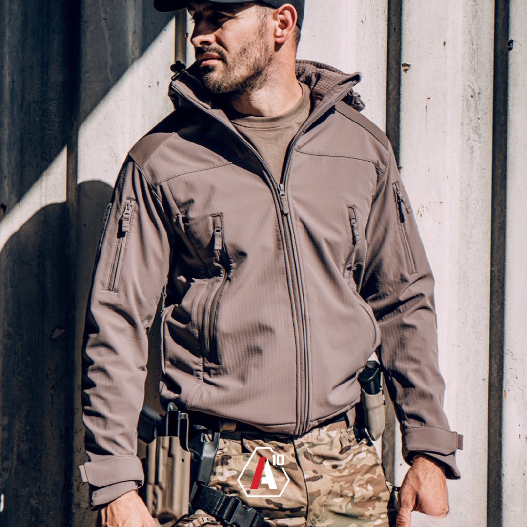 La performance commence par la préparation.
Chaque détail compte. Chaque mouvement doit être précis.
Chaque équipement doit être fiable.
Notre veste tactique allie :
✔️ Résistance
✔️ Confort
✔️ Liberté de mouvement
✔️ Fonctionnalité optimale
Parce que sur le terrain, il n’y a pas de place pour l’approximation.
💥 Équipez-vous avec du matériel conçu pour durer.
💥 Dominez votre environnement.
💥 Restez prêt. Toujours.
#TacticalGear #GearUp #tacti_calgear #MondayMotivation #TacticalStyle #Performance #ReadyForAction #EquipementTactique #Discipline #Mindset