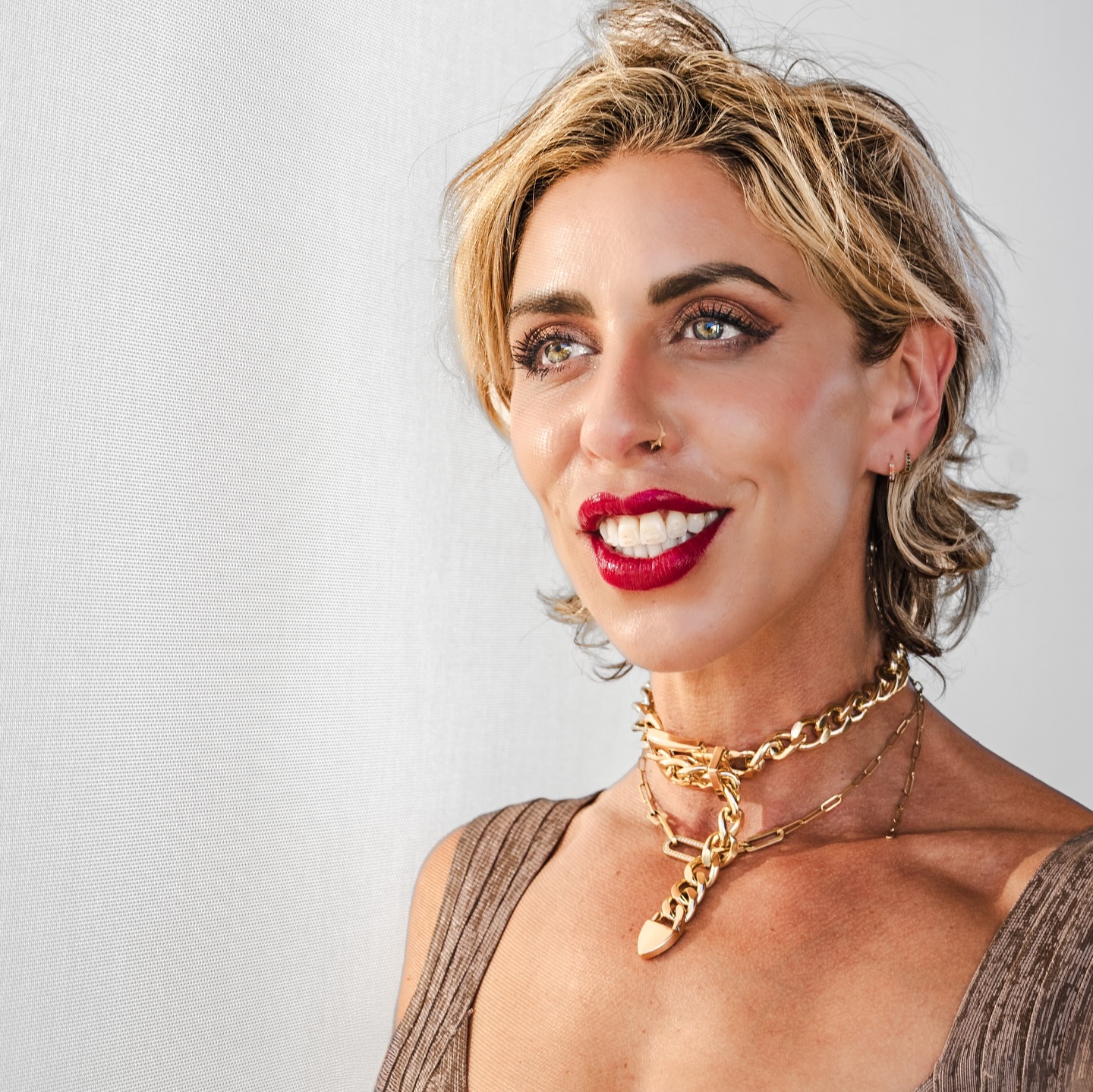 I recommend finding a little patch of sunshine and dancing in it.
Tonight’s show @malasana.sma is sold out and I’m so grateful for all the love and support @osmaraquino and I have received for our weekly music series here in #sanmigueldeallende. Tickets for next week’s show and all of march shows in bio. #singer #womeninmusic #sunshineandsmiles
Photo by @montfortphoto.video @viperrrmary