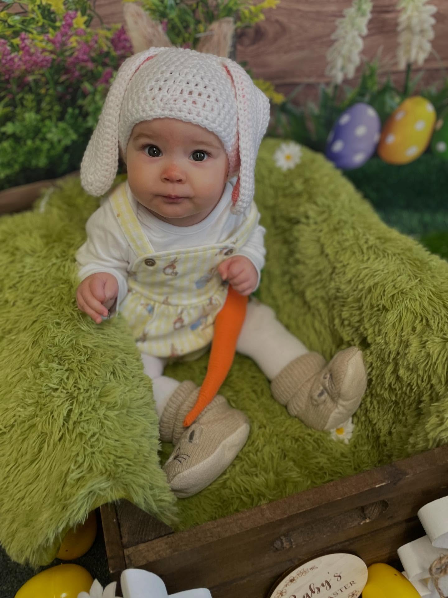 Come and celebrate new beginnings, springtime and your baby’s very first Easter with me 💛
This session is all about connection, making memories and sharing precious firsts together Partners and siblings are warmly welcome to join us too.
What we’ll enjoy together:
🌼 Spring-themed baby massage & movement
🌈 Beautiful sensory Easter baskets and lovely styled photo area
🎈 Parachute fun & bubbles
🐣 Creating a keepsake Easter footprint
🍼 Refreshments and sweet treats
🐰 Make your own silicone teething necklace for your little bunny value (£9.99)
🎁 A sweet clay bunny gift to take home for baby
📍 Held at the gorgeous Baby Sensory WOW Centre
📅 Sunday 29th March
⏰ 10:30am & 1:00pm
Spaces are limited to keep the session calm and special ✨
I would love to welcome you
