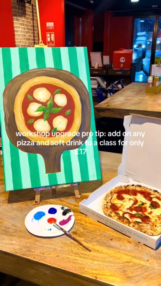 Make it a full evening at Art Play
Painting, dinner and drinks 🍸🍕🎨
The best pizza from @sud_italia 🍕🍕🍕
#artplaylondon #artplay #sipandpaintlondon #artbar