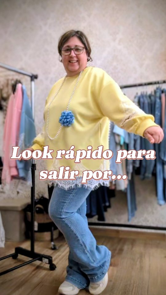 ✨ Look rápido para salir por… ✨
Completa la frase 👇🏽
Ese outfit que te pones en 5 minutos y te ves arreglada sin ir exagerada.
Cómoda (sí, llevo tenis 👟), favorecedora y con estilo.
Porque a veces sales “solo a hacer un recado”…
y terminas tomando café, paseando o alargando el plan 😉
Ahora dime tú:
Look rápido para salir por…
Te leo 💛
#MujerCurvy #ModaCurvy #CurvasConEstilo #EstiloReal #auracoleccioncurvy