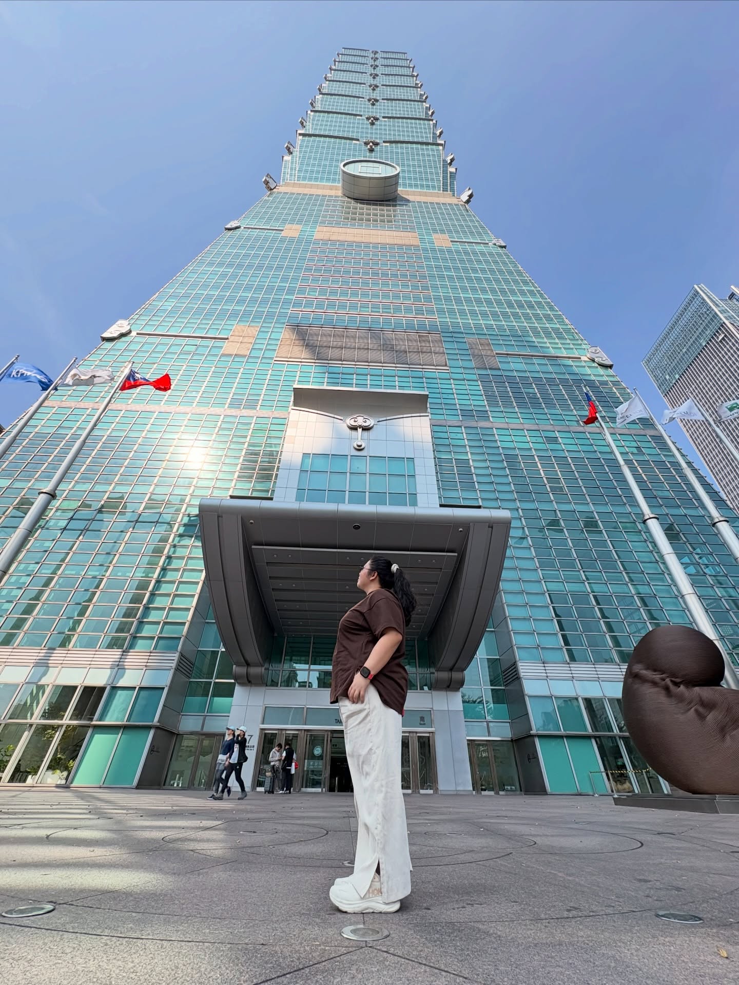 Taipei is the perfect mix of culture, city life, and cool vibes.
Every corner feels like a photo spot 📸
#Taipei101 #CityExploration #AsiaTravel #qingtravels