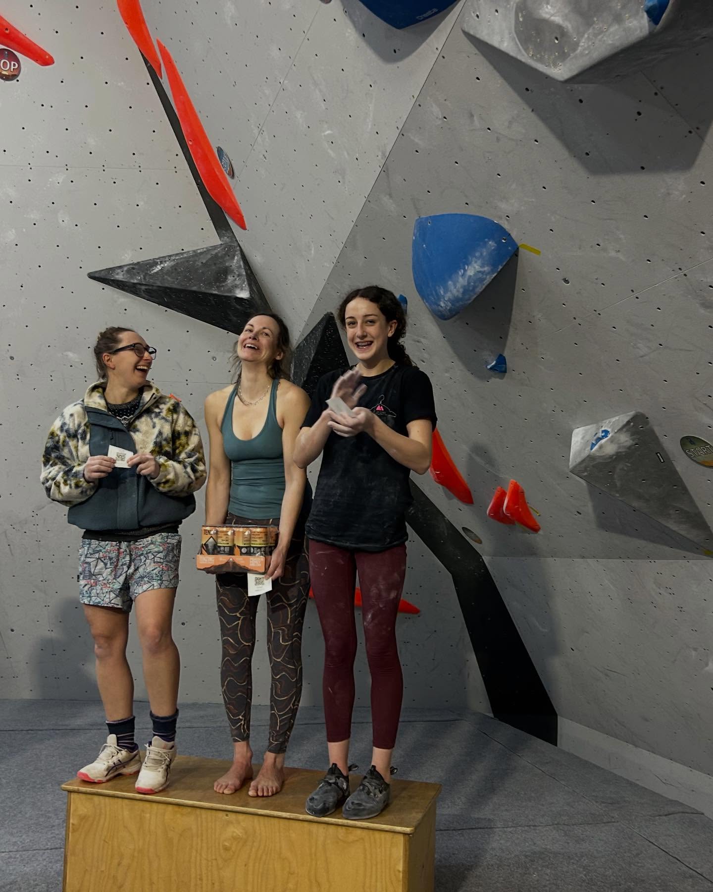 A few weeks ago on a dreary UK day I decided that I would enter @beaconclimbing comp ‘best in the west’. I thought it would be fun to try some compy boulders and the last time I did a comp was 10+ years ago. As I turn 40 this year I want to challenge myself in different ways.
I’ve started to coach more so it was a nice experiment to understand that feeling of competing under pressure snd watchful eyes.
I made it into finals in first place, remembered that I hate being last out knowing what you need to do! Took a nasty fall on the second Boulder but kept it together to take the win!🥇
It was fun competing alongside some strong ladies and fun to be doing a comp alongside Jem again as part of the old guard!
Congrats to @avalonsends2012 and @pow.coaching for making the podium and keeping it exciting! 😊
📸 @cmilnerphotography