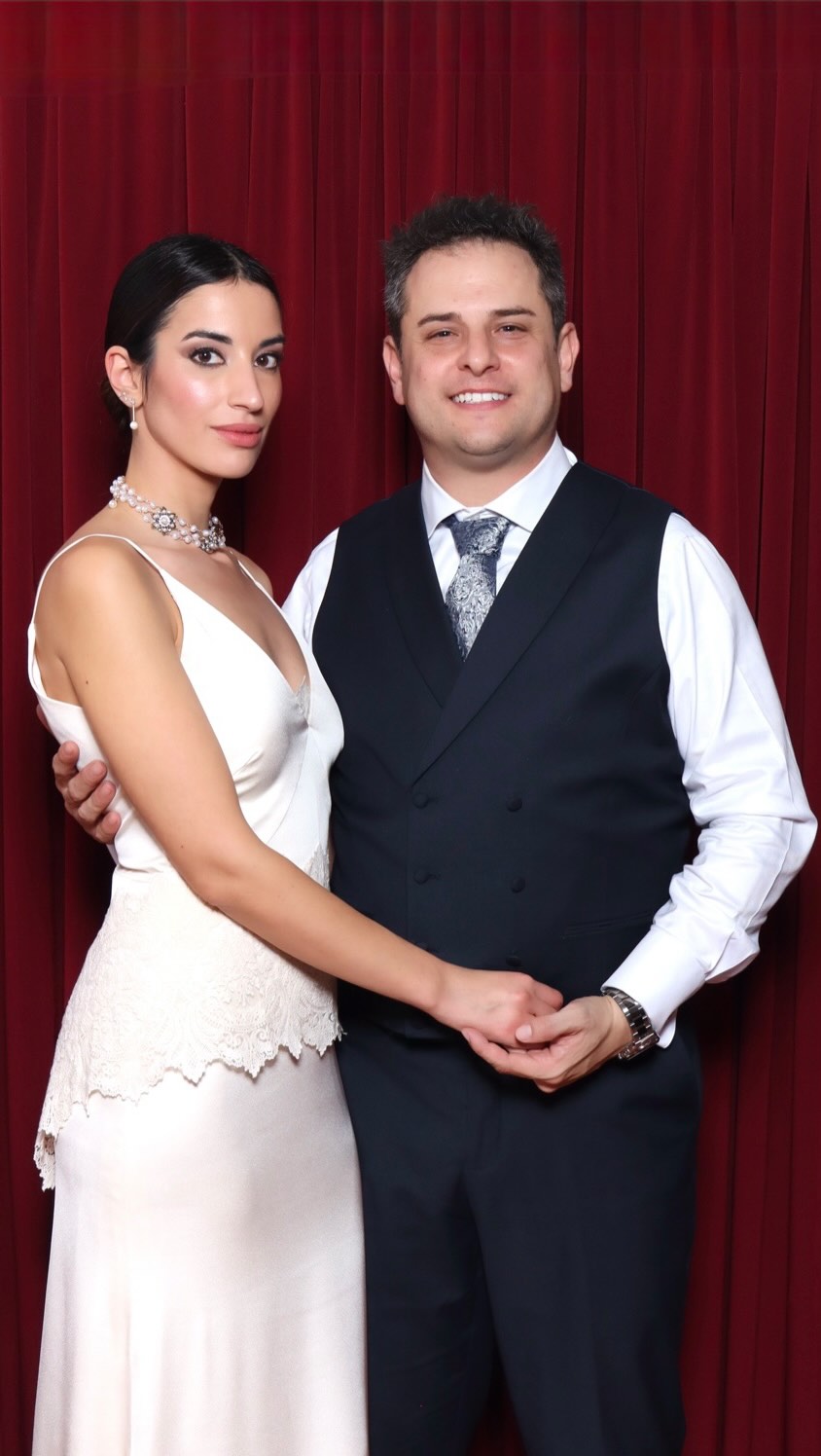 En Lightbox cerramos el año con la boda Navideña de Raquel y Víctor en Finca Torrefiel.
Gracias a todas las parejas que habéis confiado en nosotros y pronto comenzamos 2026 🙌🏽💫
✉️ info@lightbox.es