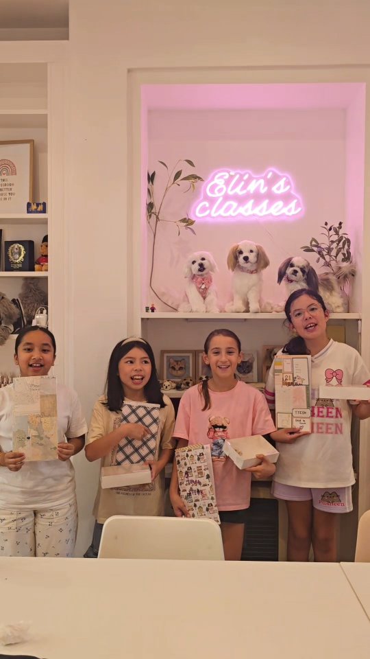 ๐ Kidsโ Party Ideas in Sydney! ๐จ๐ฐ
Looking for the coolest birthday ideas for your little one? ๐ฅณโจ At Elinโs Classes, weโve got it all: art, craft, and cooking activities to make your kidโs day unforgettable! ๐๐
๐ Party Highlights:
๐ญ Dessert Making: Create cute animal desserts! ๐ป๐
๐ Kimbob Fun: Roll Korean sushi-style snacks! ๐ฐ๐ท๐ฅข
๐๏ธ Glow & Art: Paint + real lights for their masterpiece! ๐จ๐ก
๐ป Moru Doll Craft: Fluffy dolls with tiny outfits! ๐งธ๐
๐ฆ Treasure Box: Decorate for their keepsakes! ๐๐ฆ
๐ Mirror Making: Add flowers & sparkles! ๐ธโจ
โจ Why Elinโs Classes?
โ๏ธ Creative & fun activities ๐
โ๏ธ Memorable photos/videos ๐ธ๐
โ๏ธ 18+ years of teaching kids ๐
๐ฉโ๐ซ
โ๏ธ Relax in Surry Hills cafes while we entertain! โ๐ฟ
๐ Book Now for an unforgettable party! ๐
#KidsBirthdayIdeas #kidspartysydney #sydneykids #kidsactivity
