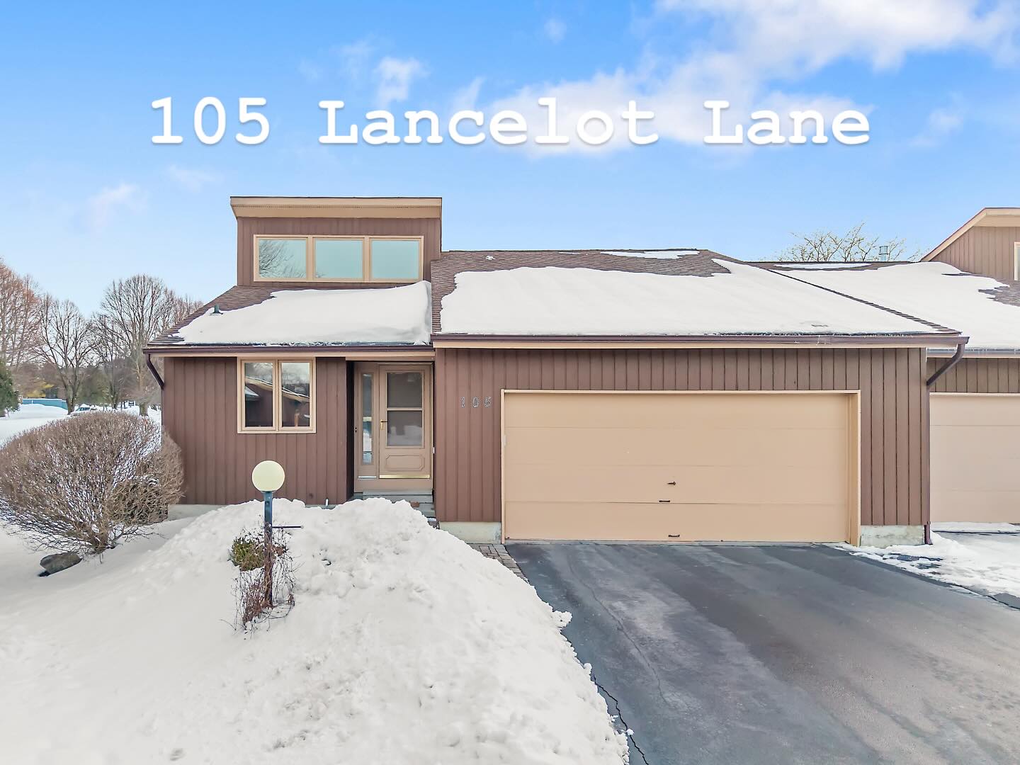 🏡 Welcome to 105 Lancelot Lane in Camillus
Single‑level comfort, a bright open layout, and thoughtful updates throughout, making this townhome truly move‑in ready. From the cathedral‑ceiling living room with a renovated gas fireplace to the brand‑new carpet and private porch, every space feels inviting and easy to love.
✨ 2 Beds | 2 Baths | 1,241 Sq Ft | $269,900
📅 Open House: Sunday, March 1st | 1–3 PM
Come see how effortless this home feels the moment you walk in.
#camillus #syracuserealestate #bhhscnyrealty