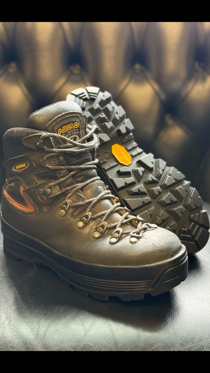 #asoloboots getting a new #vibramsole
#shoerepair #colne #lancashire