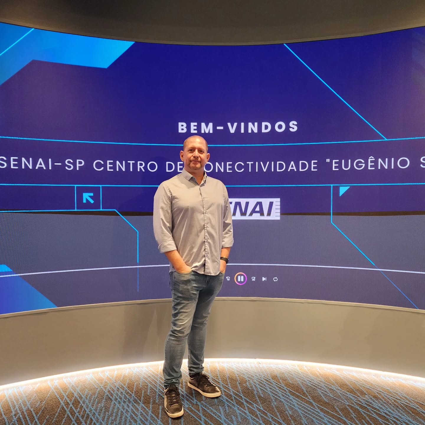 O diretor da Abiea e membro da Diretoria da ABIGRAF São Paulo, Andre Giannobile , conheceu na manhã de hoje a estrutura do SENAI da Vila Mariana, focado no ensino e em projetos voltados à automação e inovação pautadas no futuro da indústria paulista.
#Abiea #Abigraf #Senai