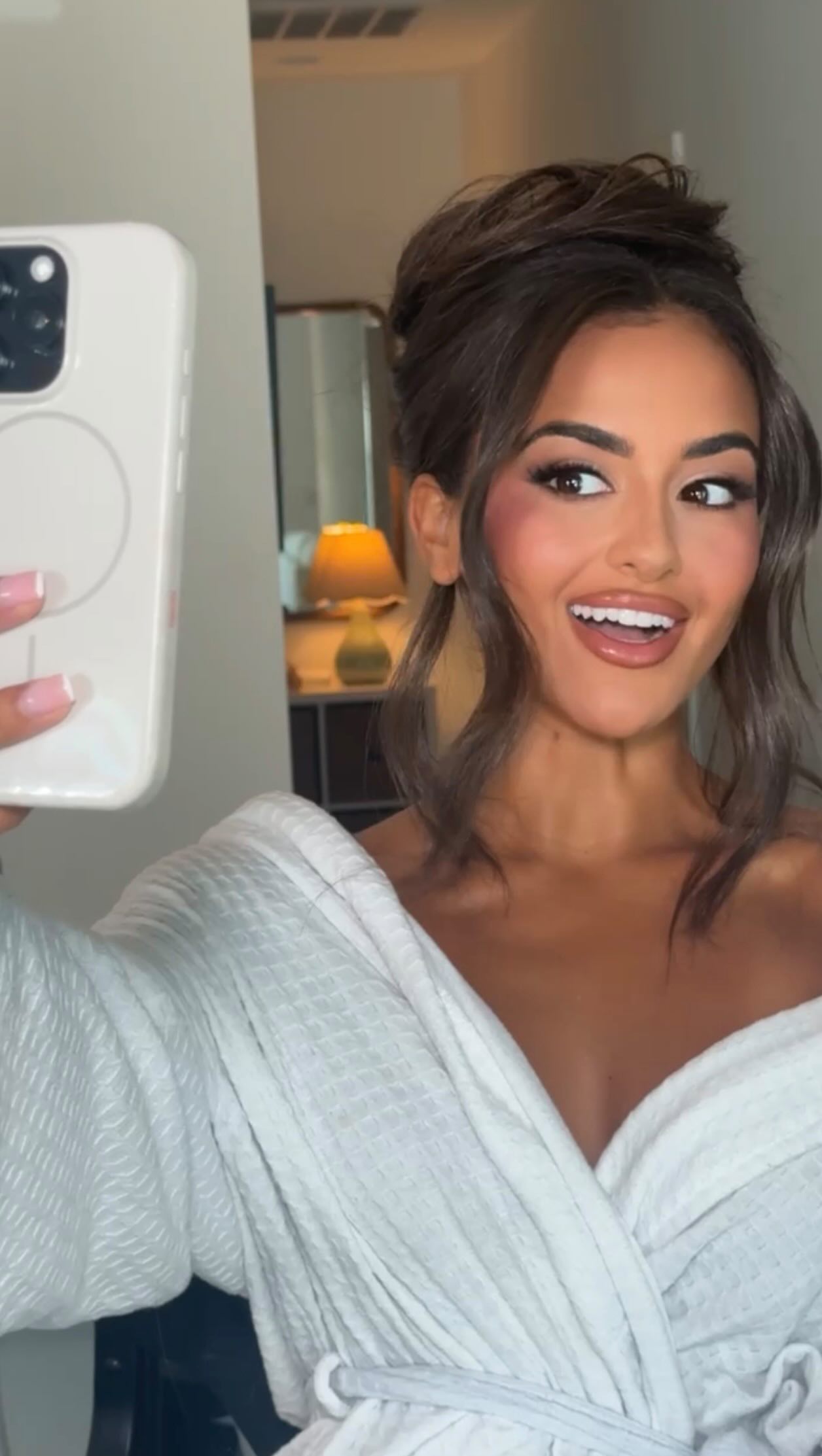 Wearing a lot of hats these days. It truly takes a village, and I’m so grateful for mine, especially the KKB team! 🤍
#bridalmakeupartist #30ahairandmakeup #weddingmakeupartist #fyp #weddinghairstyle